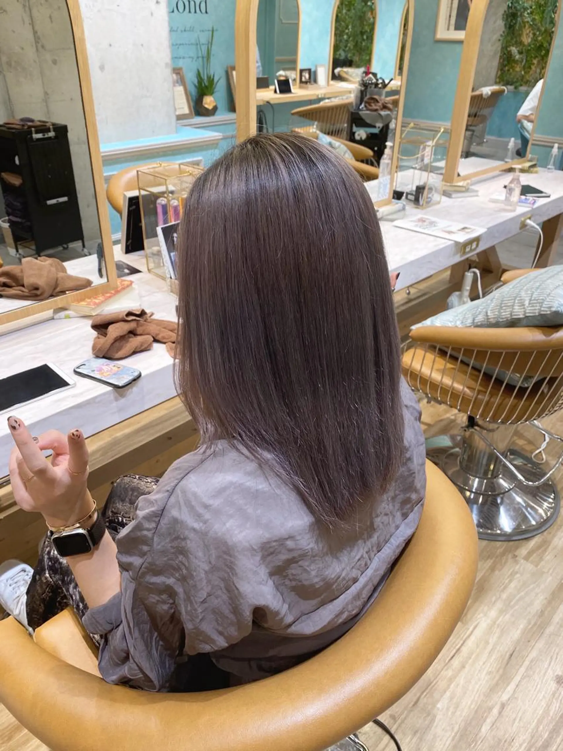セミロング カラー La fith liebe 京都駅前店所属・🌈ブリーチ特化🌈 MINATOのヘアスタイル