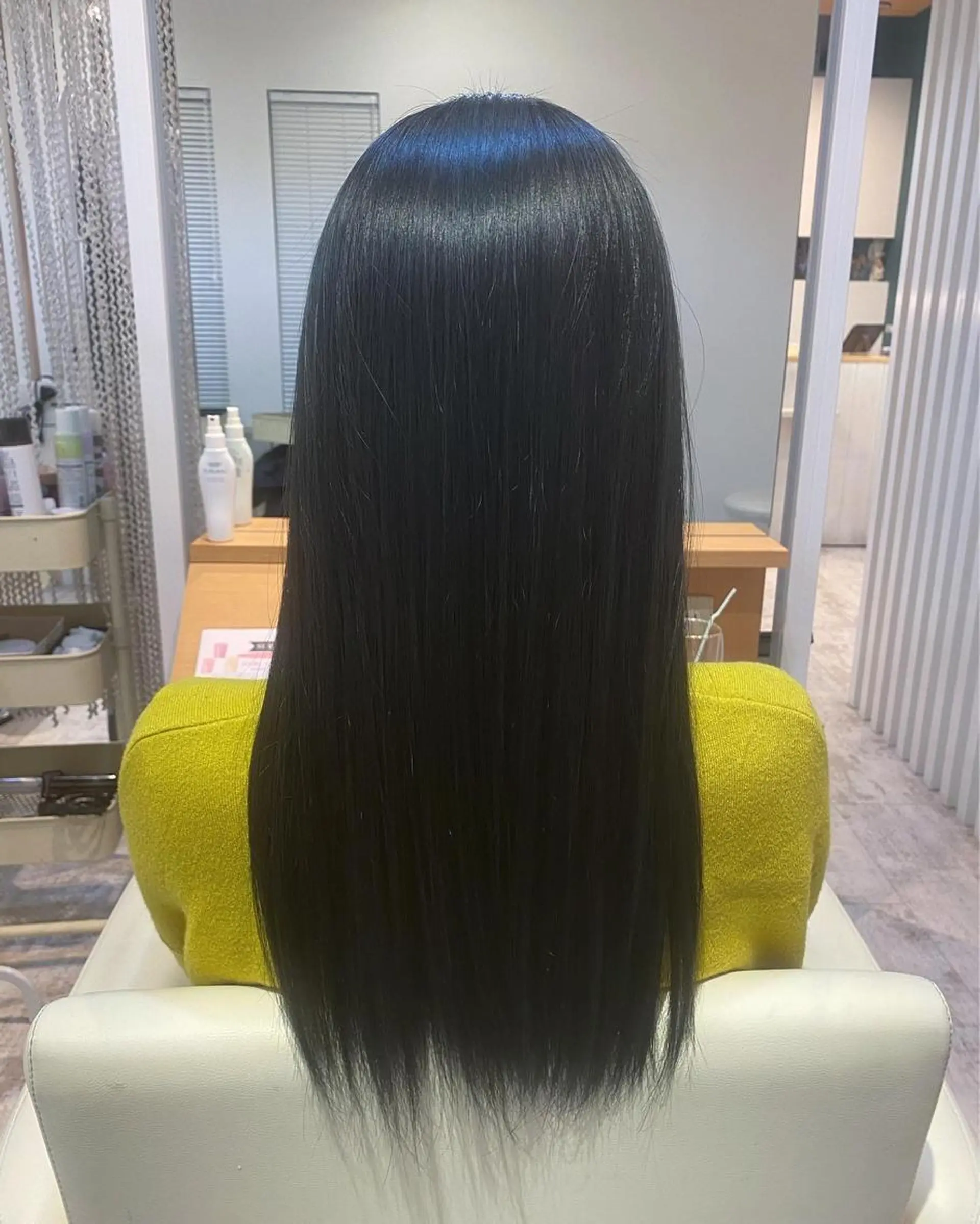 ロング カラー 黒髪 ブルーカラー ブルーブラック ブリーチなしWカラー /酸性ストレート河本のヘアスタイル