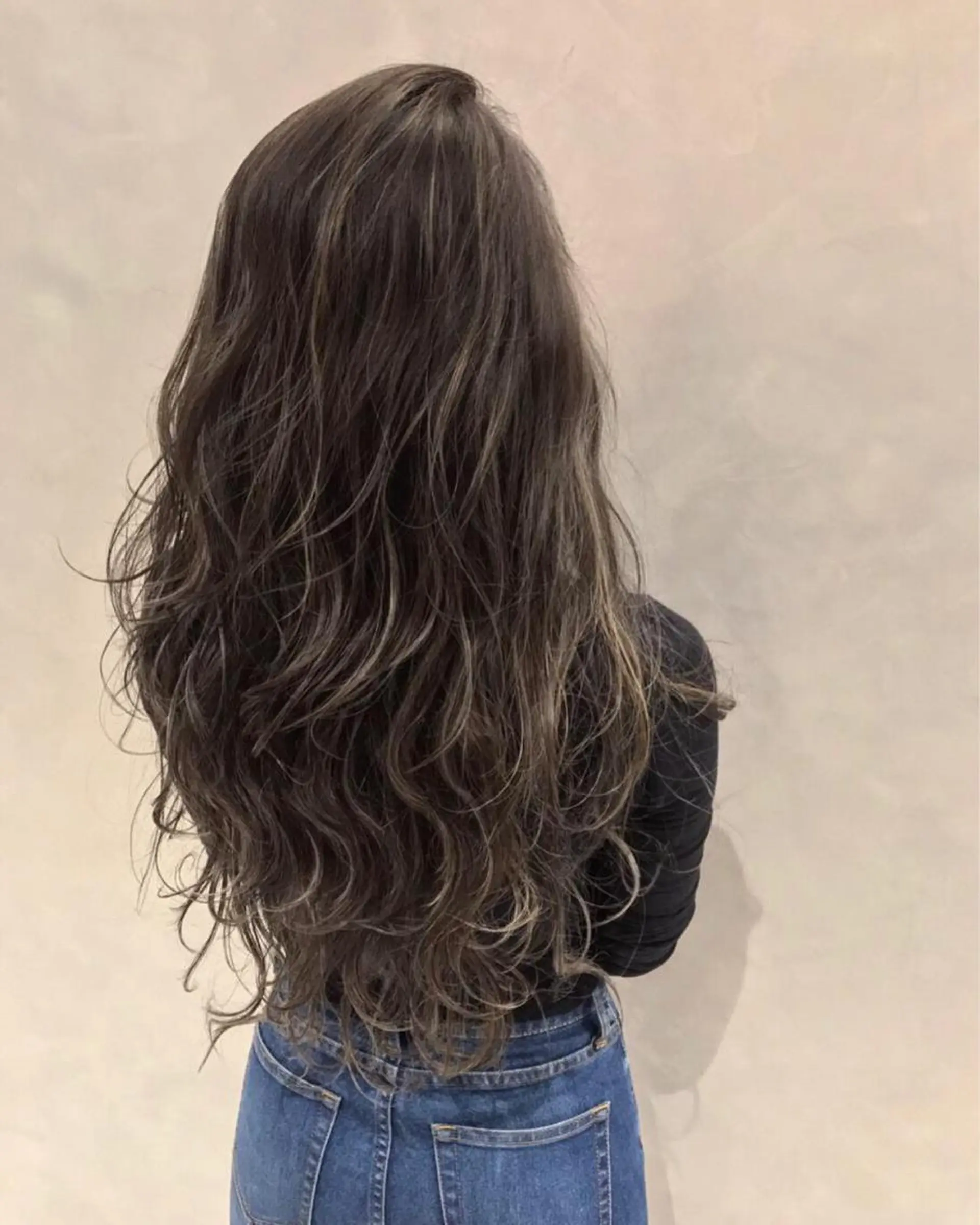 ロング カラー ハイライトカラー ハイライト ルームスつかしん店所属・宮村 勇希のヘアスタイル