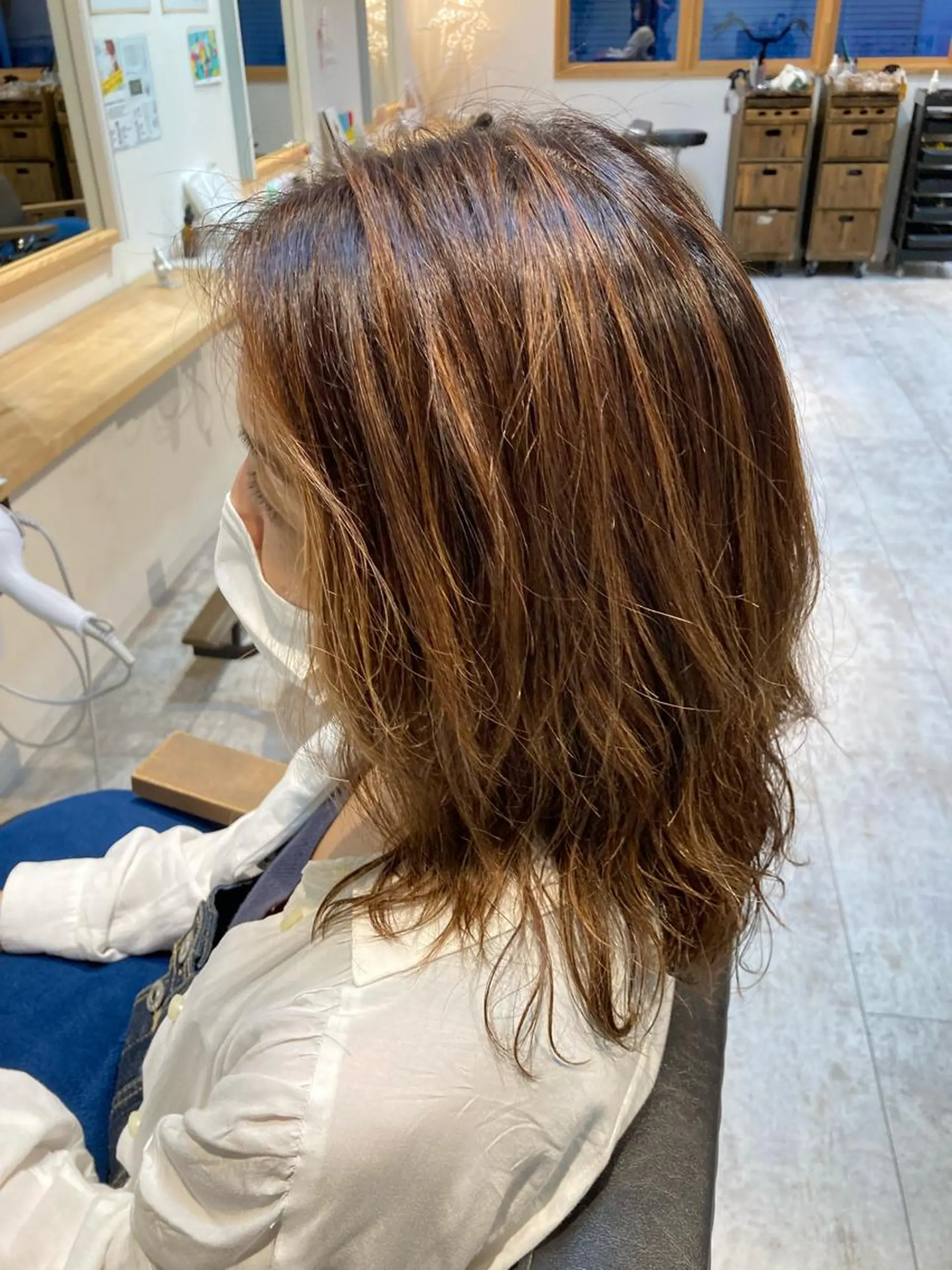 ミディアム カラー ブリーチ ハイライトカラー ハイライト en't所属・【女性指名No.1】 西口直子のヘアスタイル