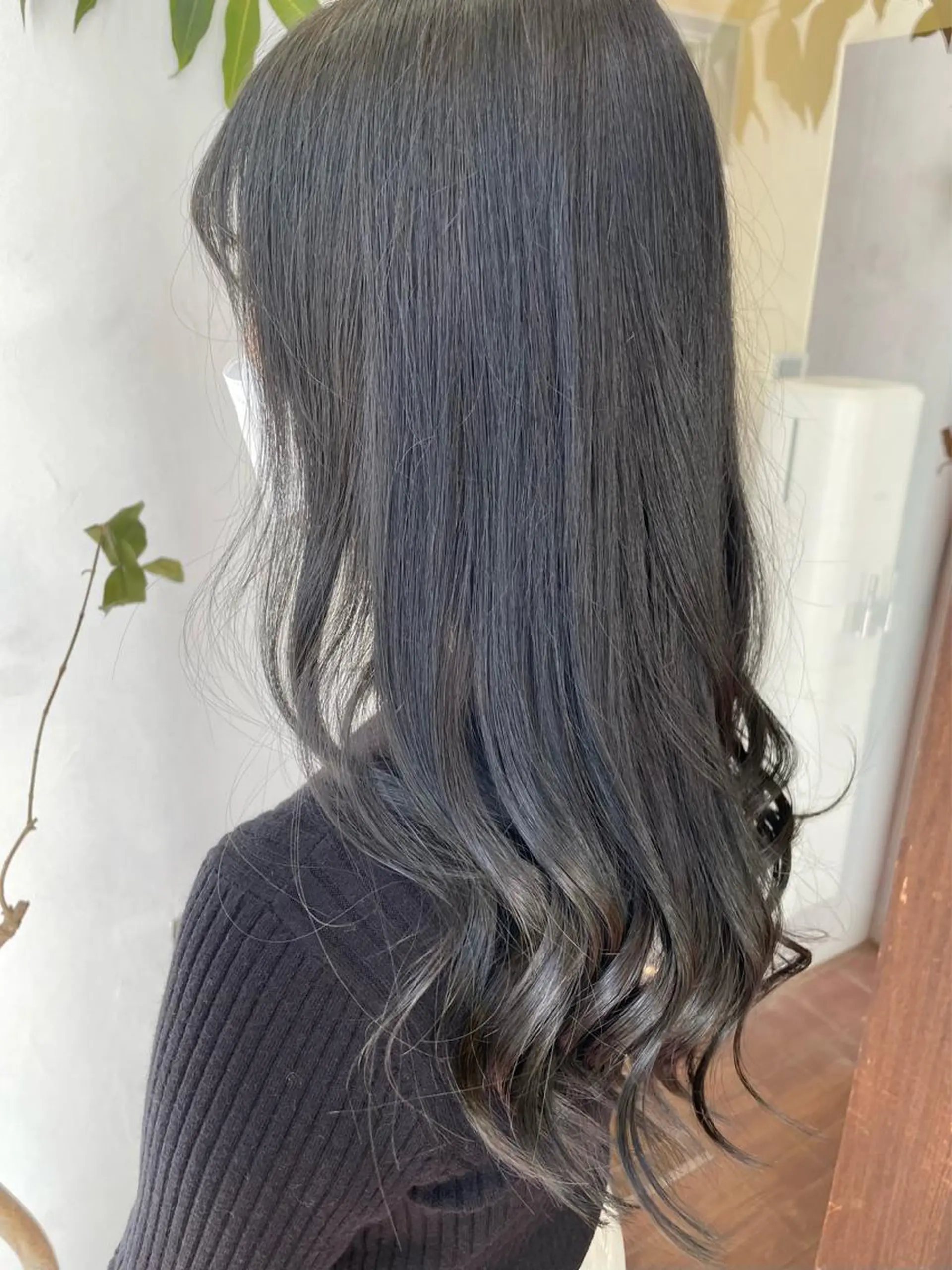 ロング カラー グレージュ パーソナルカラー診断 できます　木曽　主博のヘアスタイル