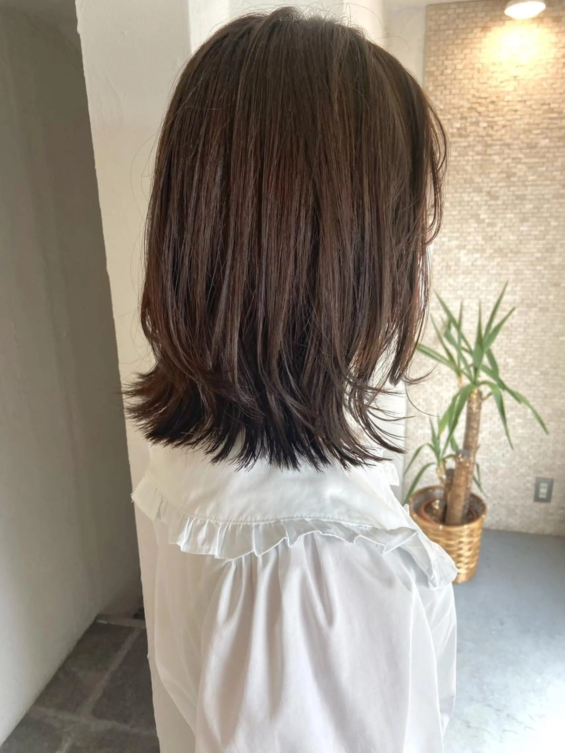 ミディアム カラー ヘアアレンジ ベージュカラー くびれヘア レイヤーカット SALOWIN恵比寿所属・ヘッドスパで脳を 整える✨chacoのヘアスタイル