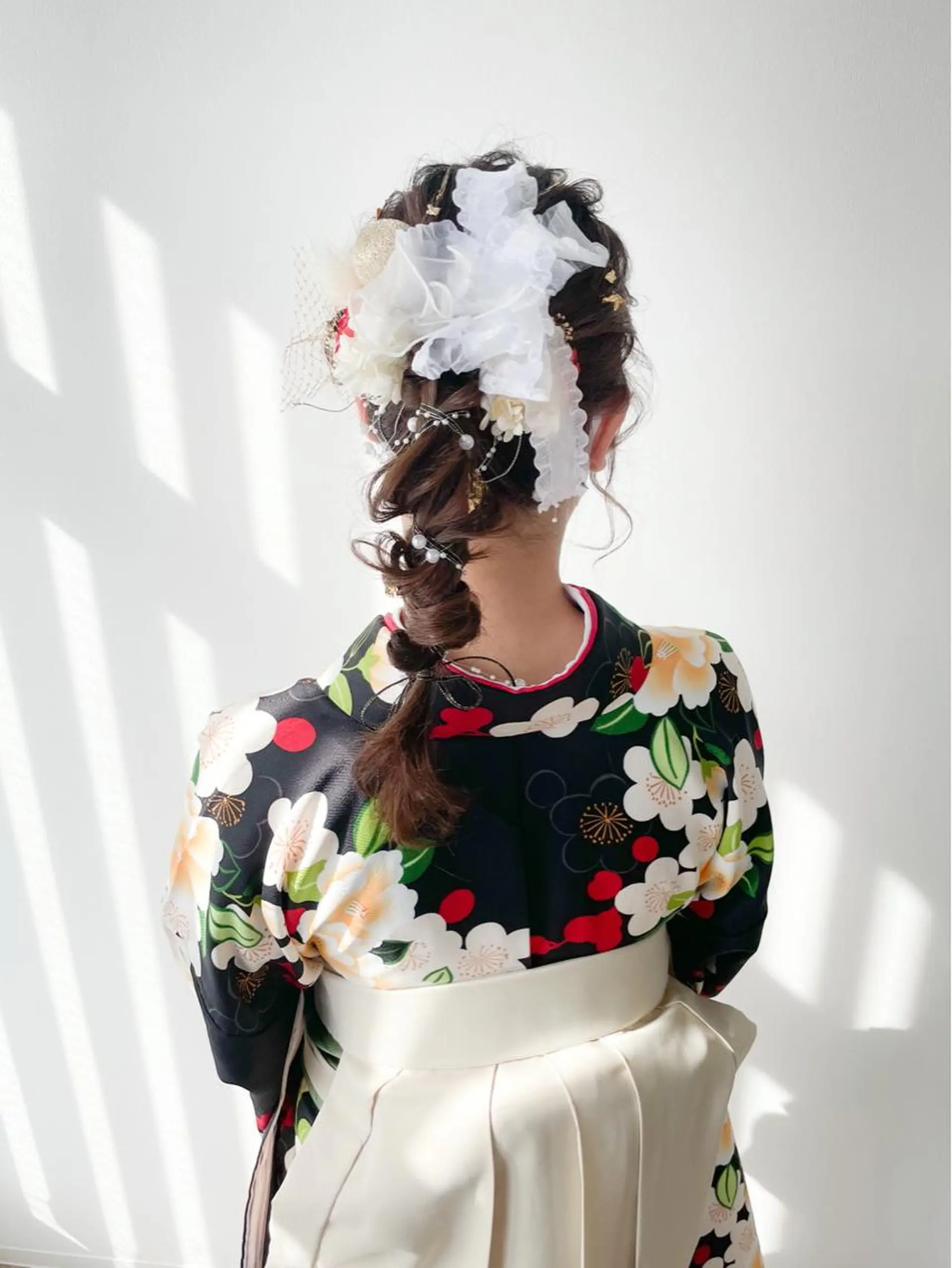 ロング カラー ヘアアレンジ 卒業式のヘアスタイル autre所属・大久保 ひでなりのヘアスタイル