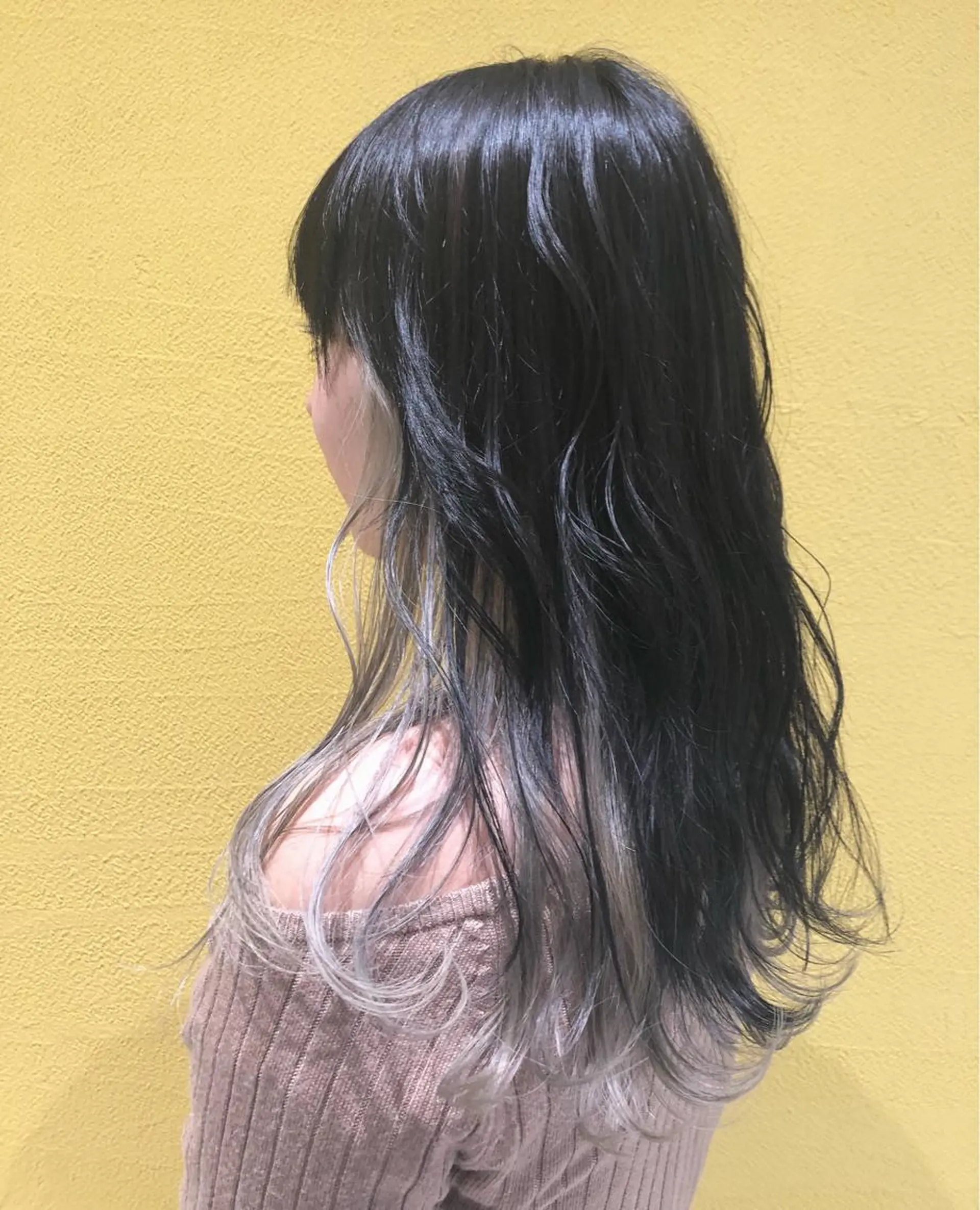 ロング カラー ベージュカラー 黒髪 ブリーチ ハイトーンカラー ホワイトベージュ sano sayakaのヘアスタイル