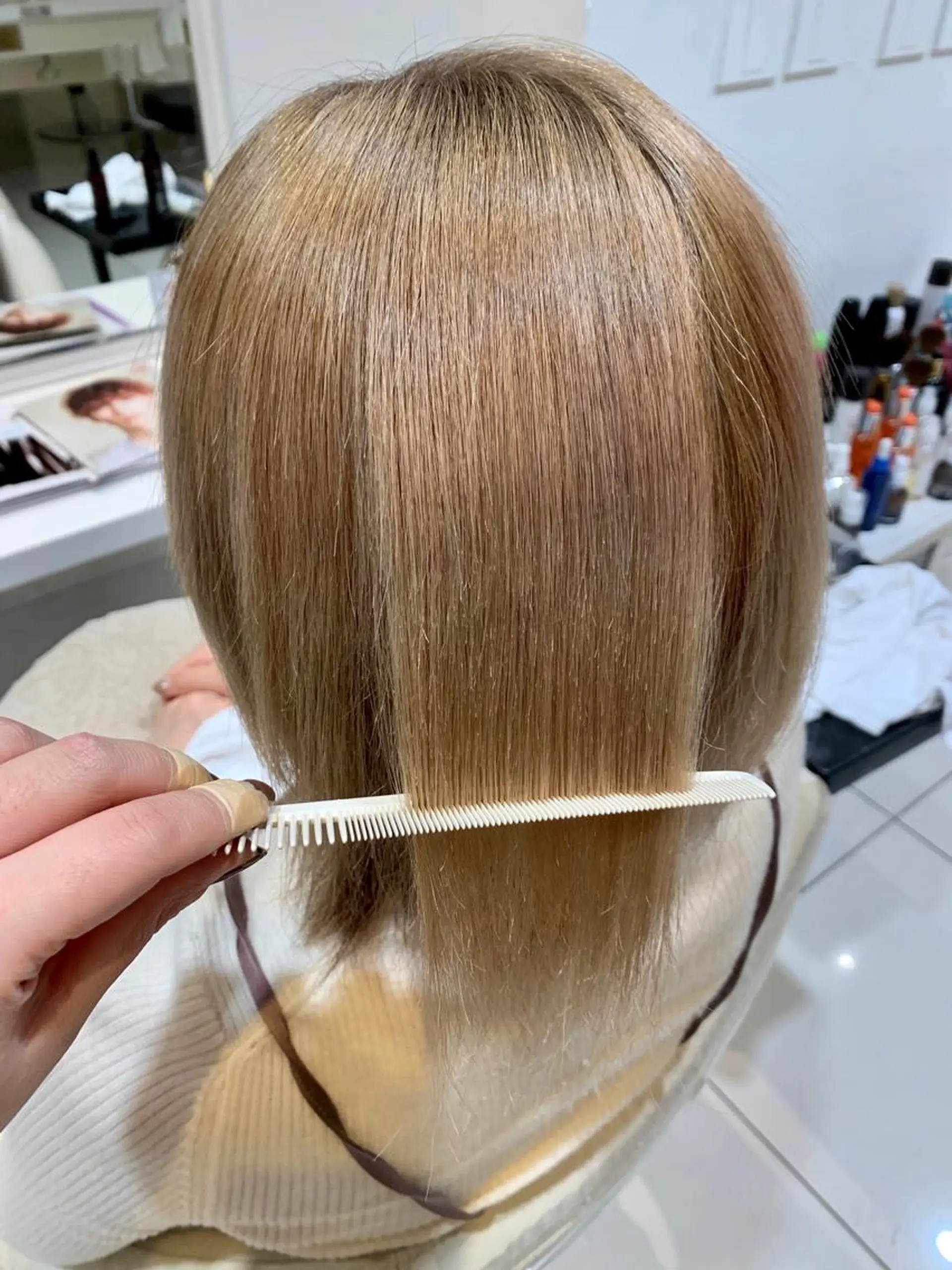 カラー ブリーチ 金澤 夏海のヘアスタイル