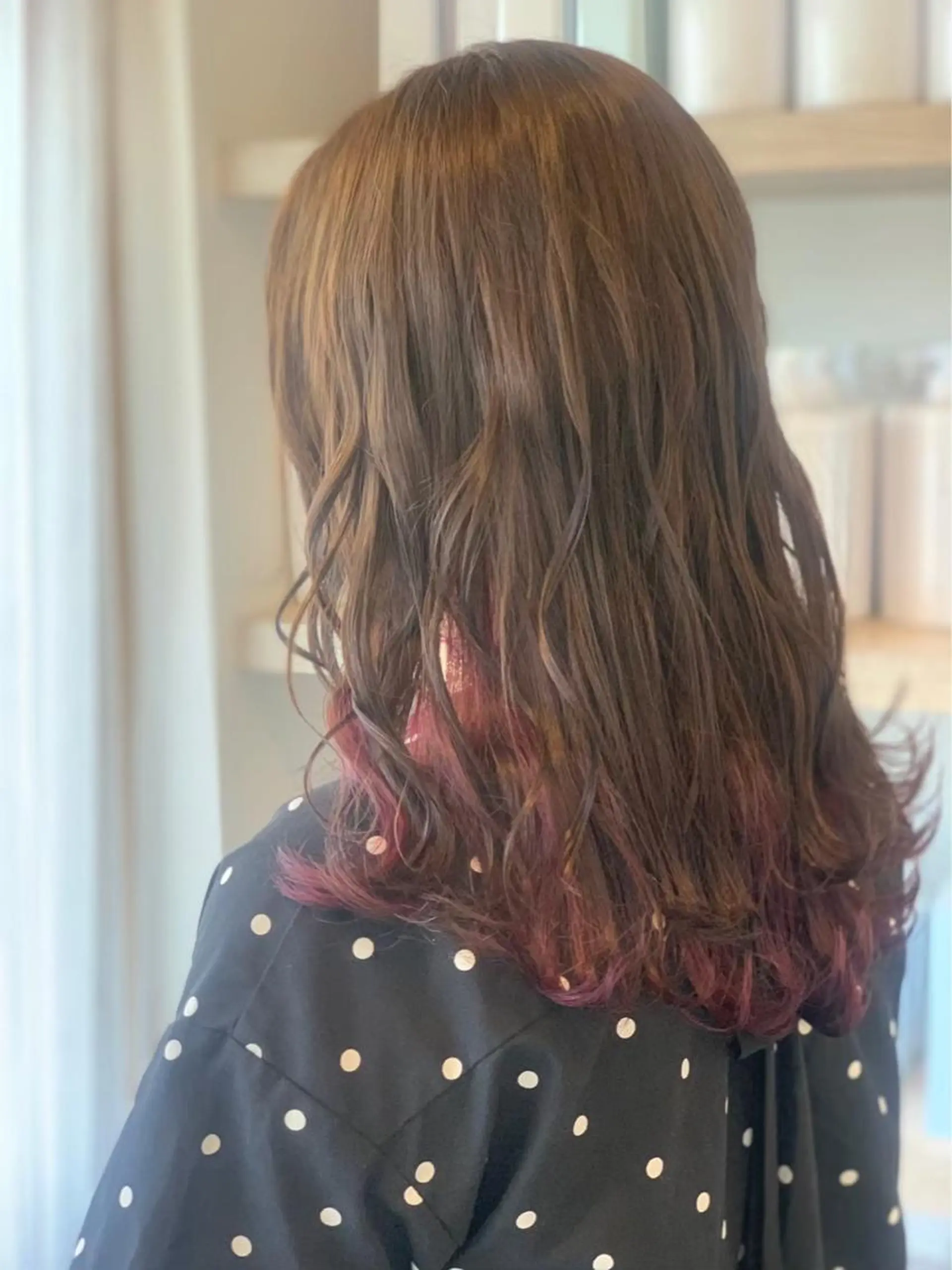 ロング カラー インナーカラー ピンクカラー レッドカラー ヘアカラー 由比藤理子 ブリーチカラー🌈のヘアスタイル