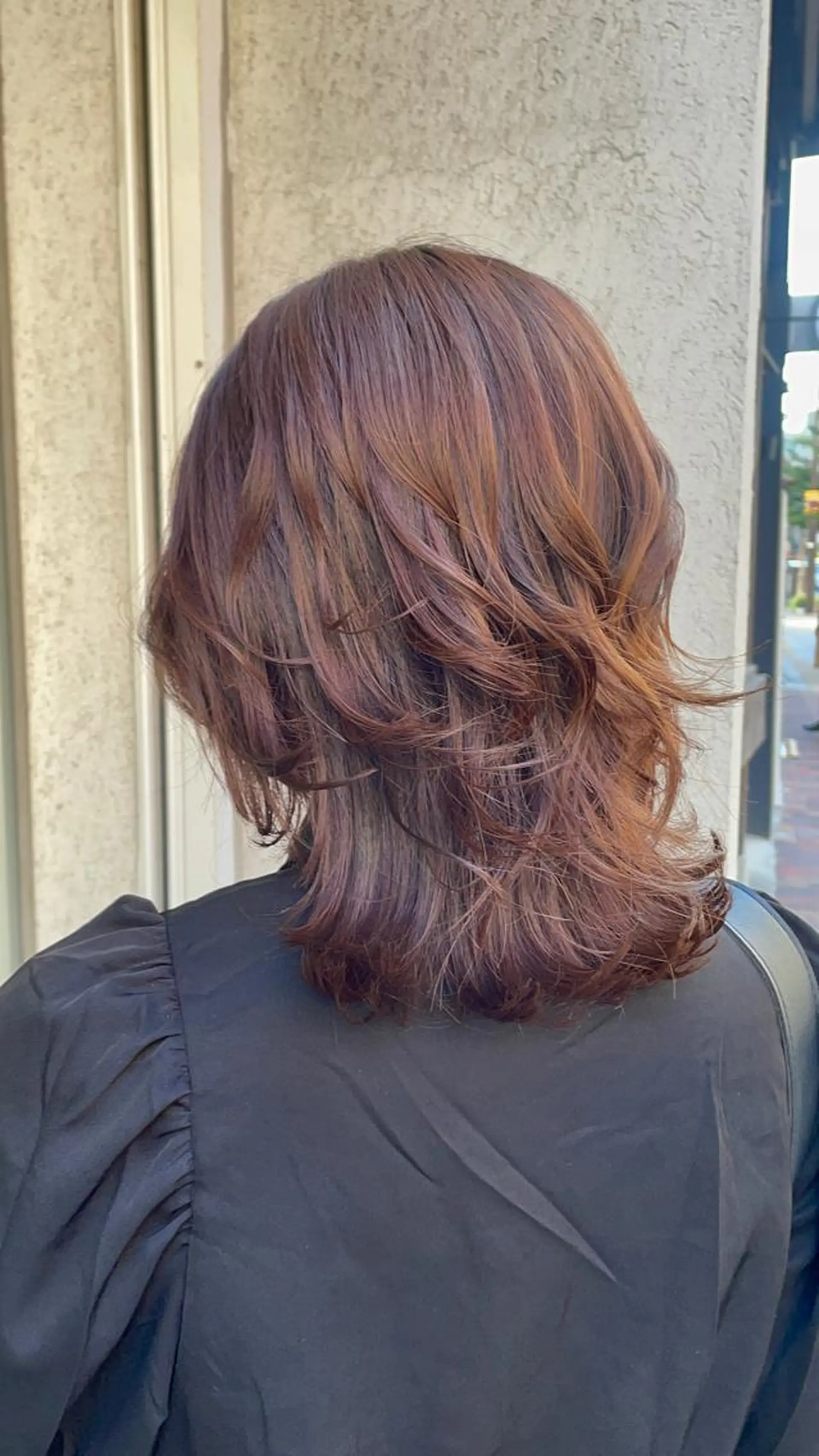 ミディアム カット CoCooN Hiromiのヘアスタイル