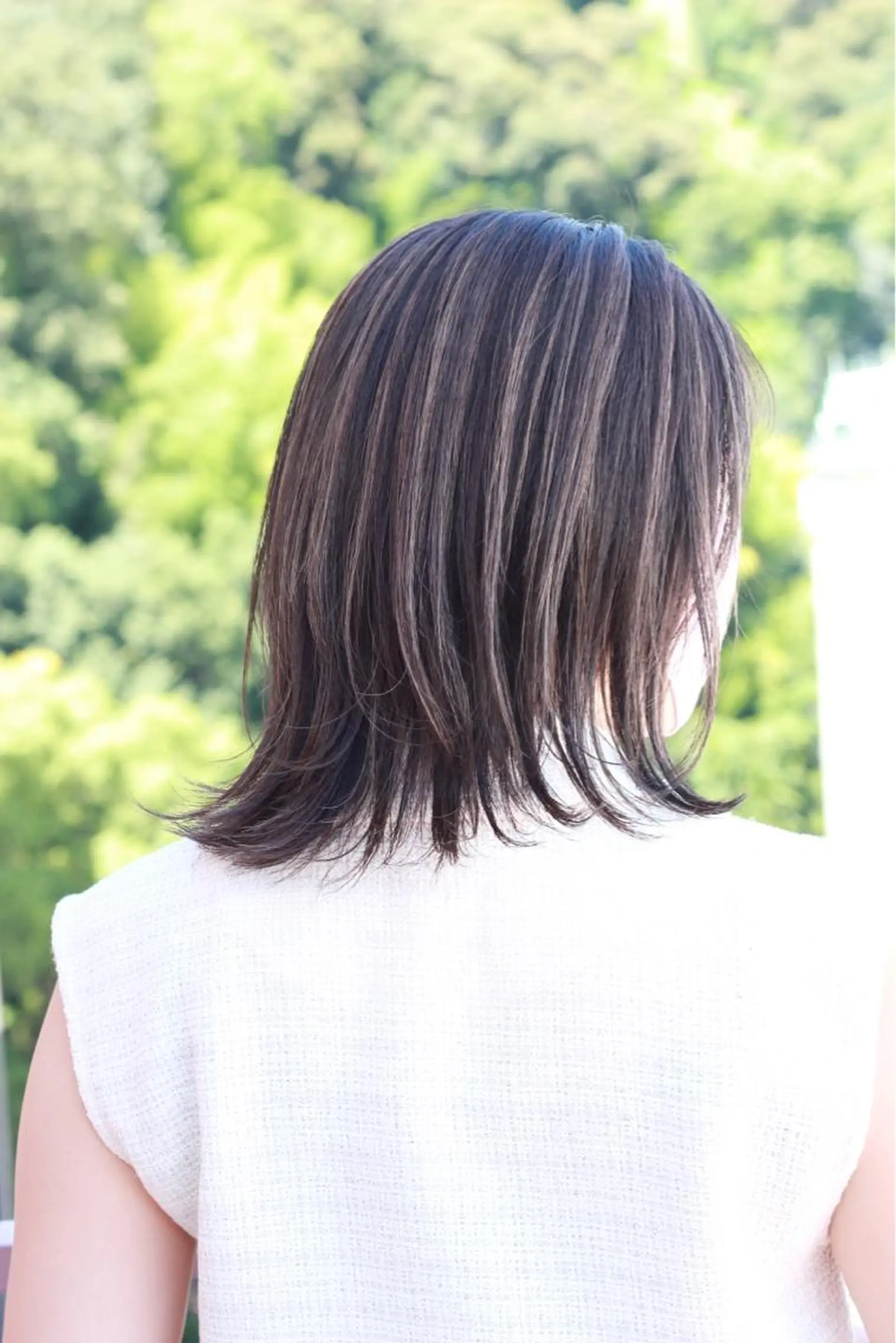 ミディアム カラー グレージュ ハイライトカラー ハイライト ヘアカラー Viage （ビアージュ）のヘアスタイル