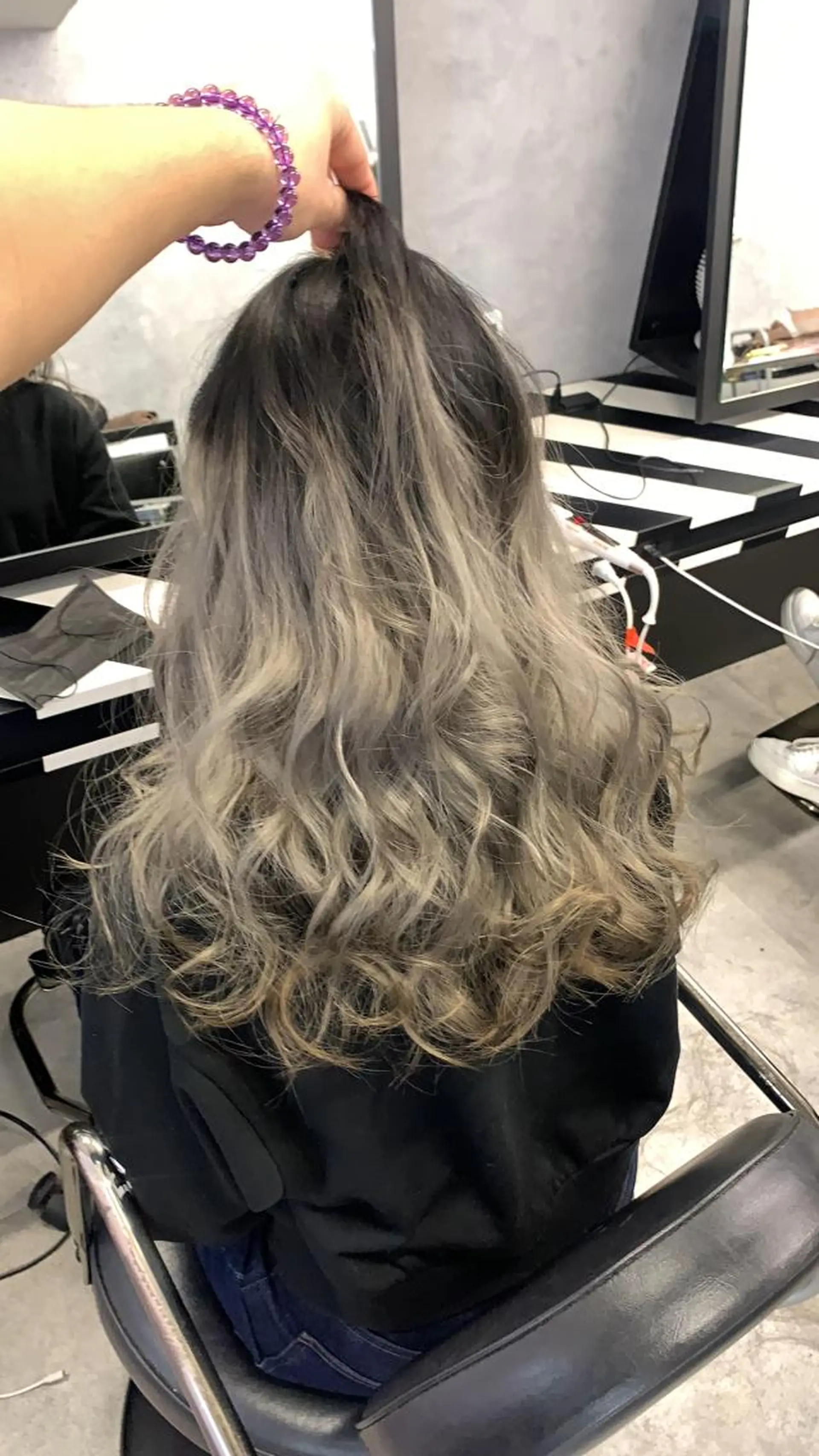 ロング 派手髪支持率No1 Eisukeのヘアスタイル