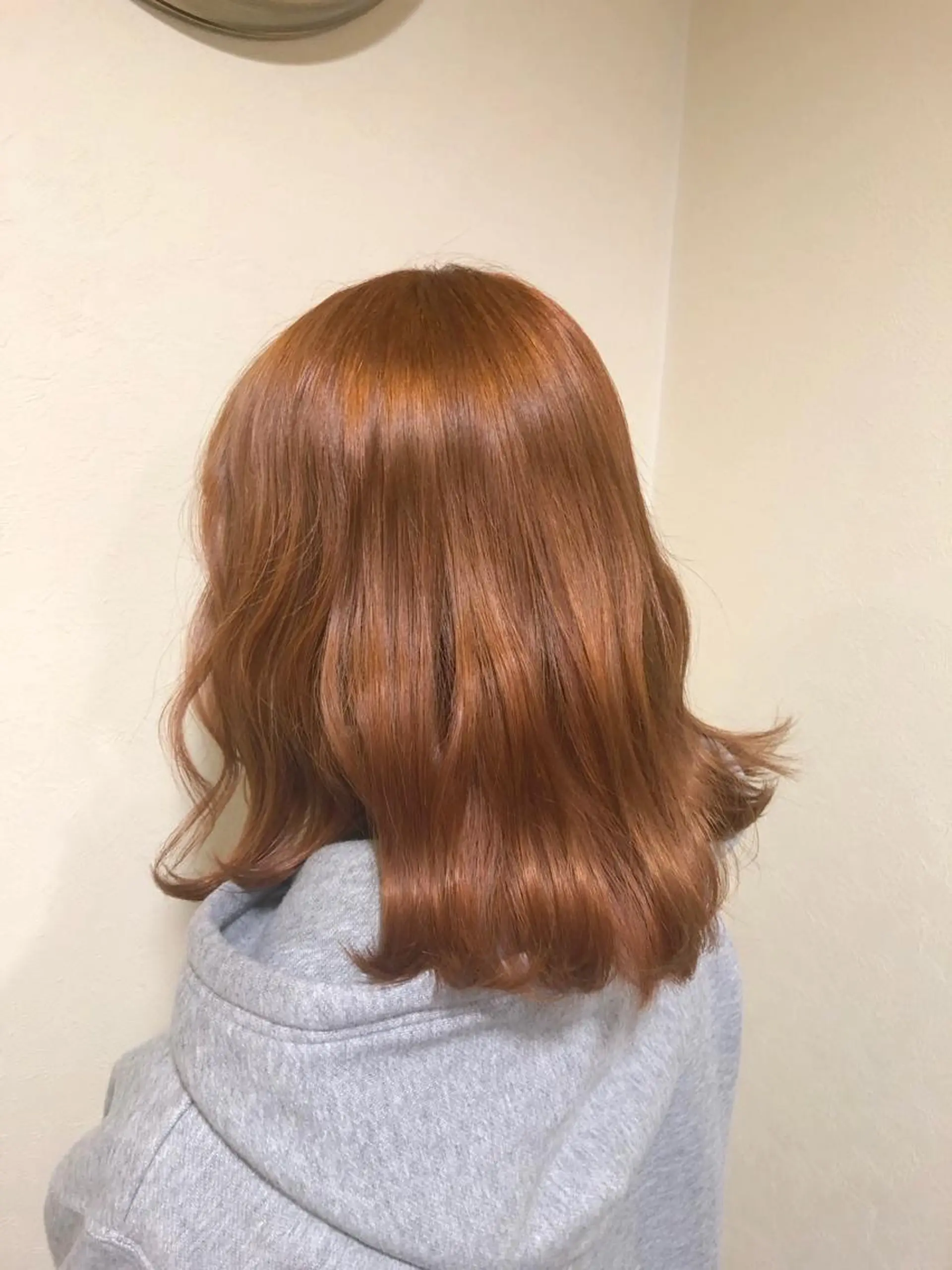 ミディアム カラー 工藤 綾華のヘアスタイル