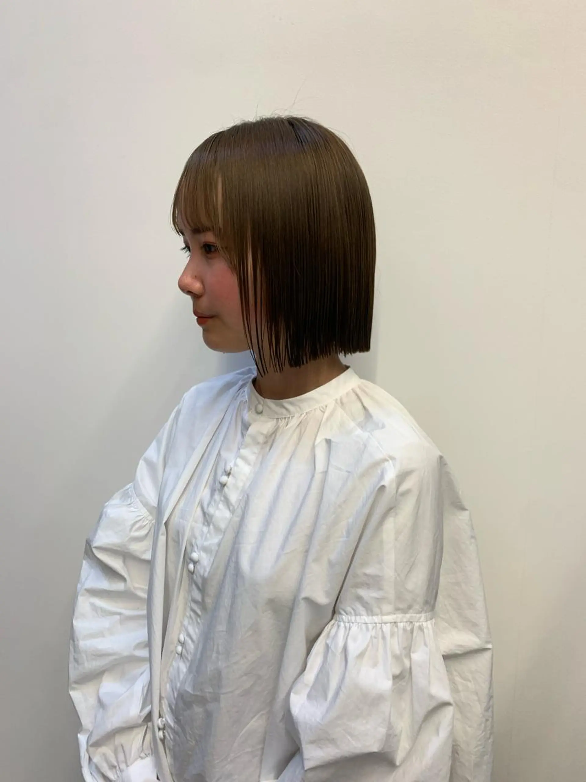 ミディアム 青柳 有咲のヘアスタイル