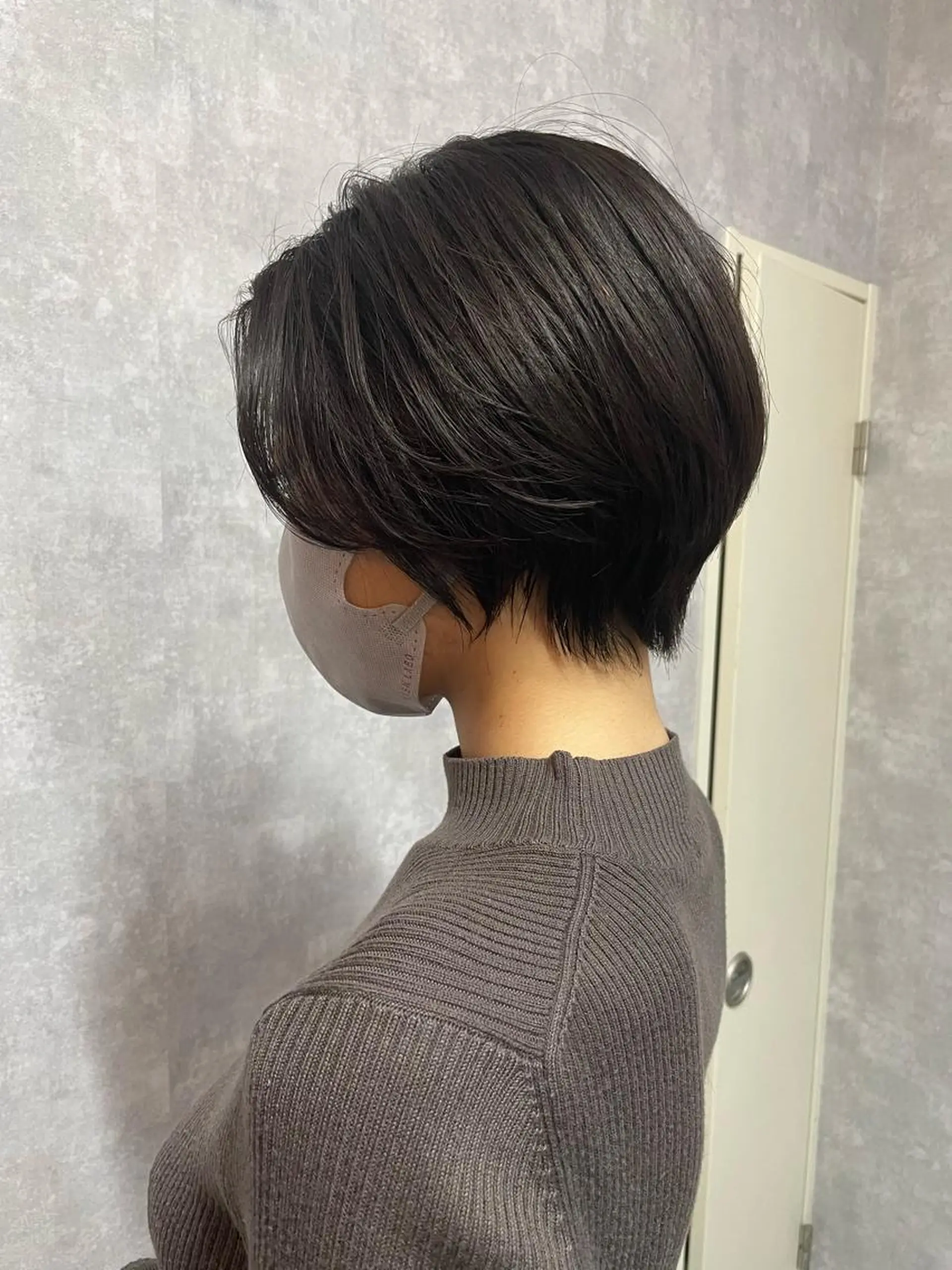 ショート 切りっぱなしボブ ショートボブ ハンサムショート 丸みショート アッシュ C’LD hair  produce /シールドヘア所属・モテ髪/ボブ/ショー ト/アダチフウトのヘアスタイル