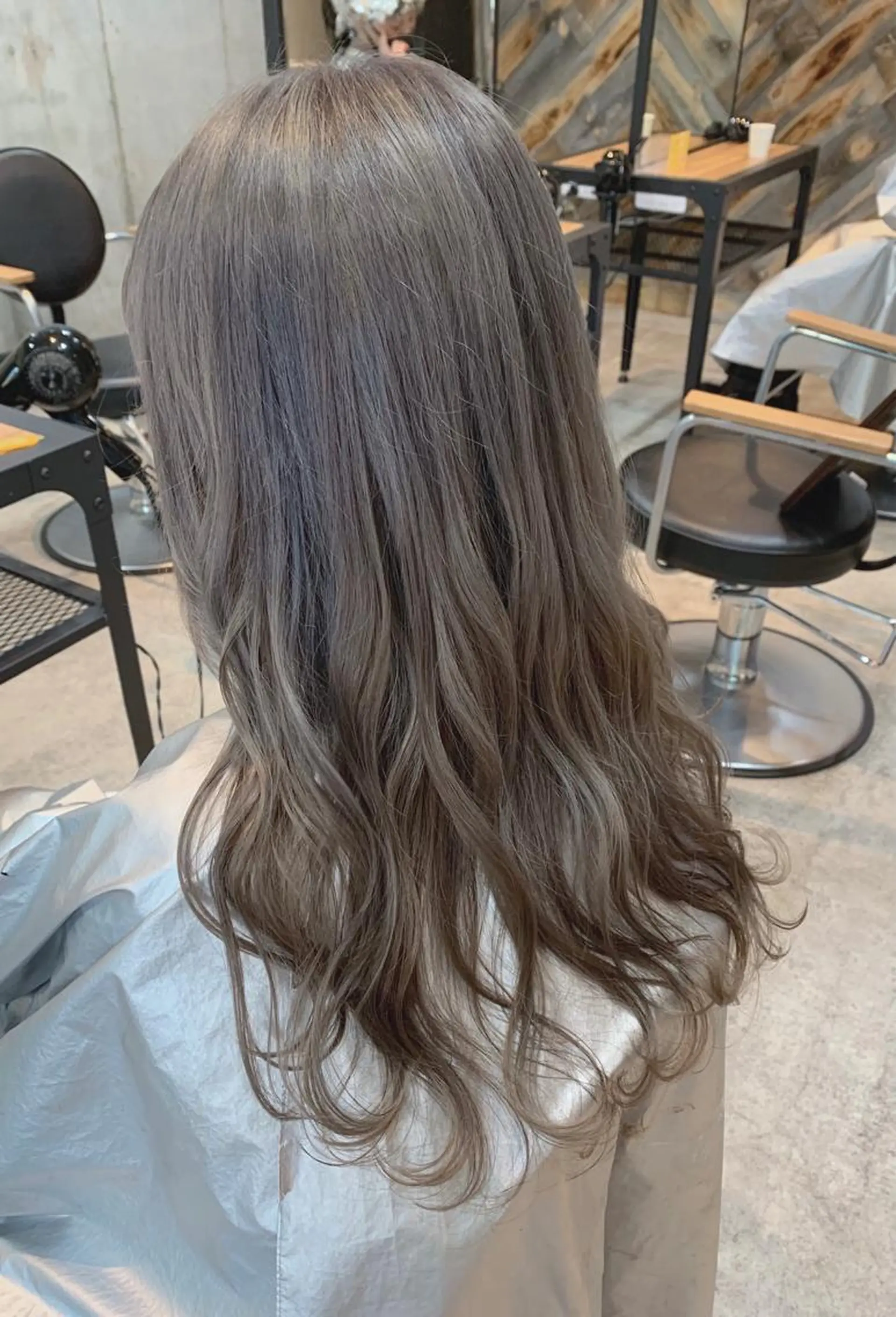 ロング カット ヘアカラー トリートメント 山本 みきのヘアスタイル