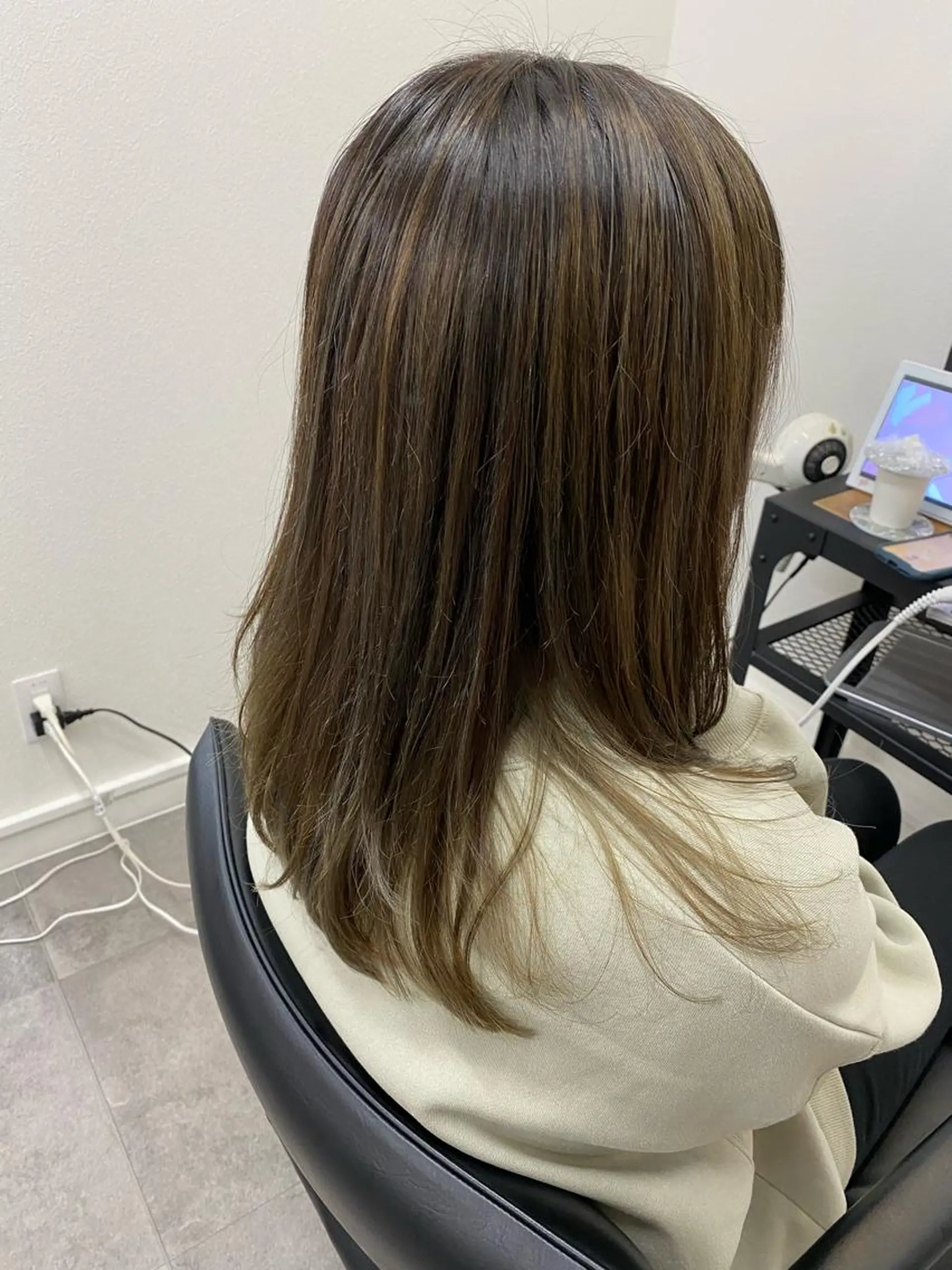 セミロング カラー ハイライトカラー ハイライト 小林 卓司のヘアスタイル