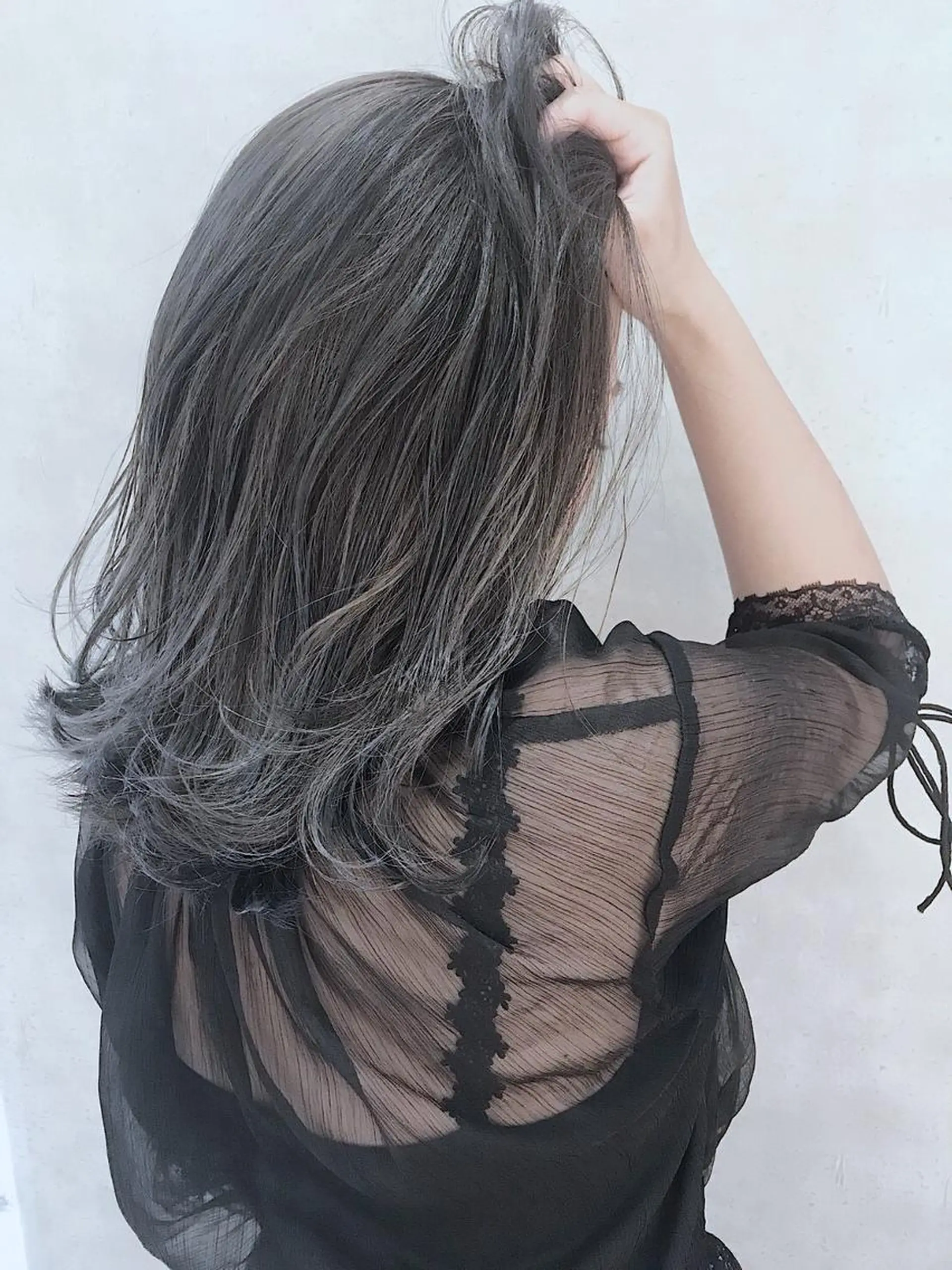 ミディアム カラー アディクシーカラー ブリーチ ケアブリーチ ダブルカラー ハイライトカラー MOU namba ムウナンバのヘアスタイル