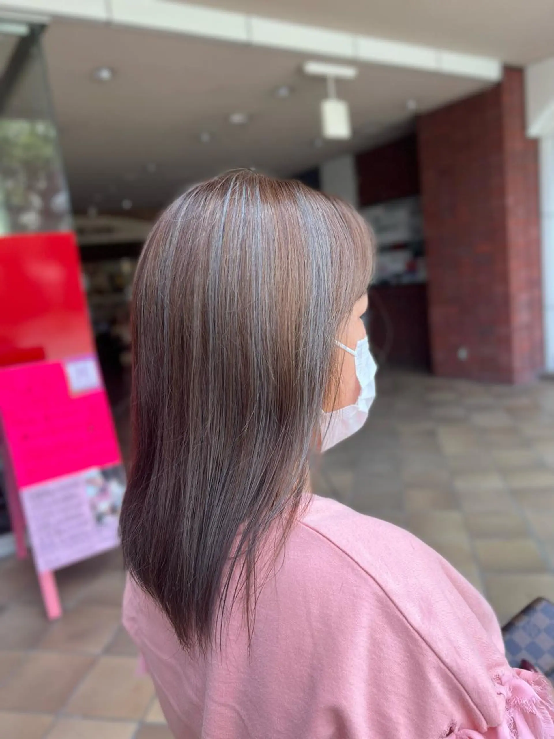 ミディアム カラー アッシュ アッシュグレー ハイライトカラー ハイライト 藤川 瑛梨奈のマツエク・マツパデザイン