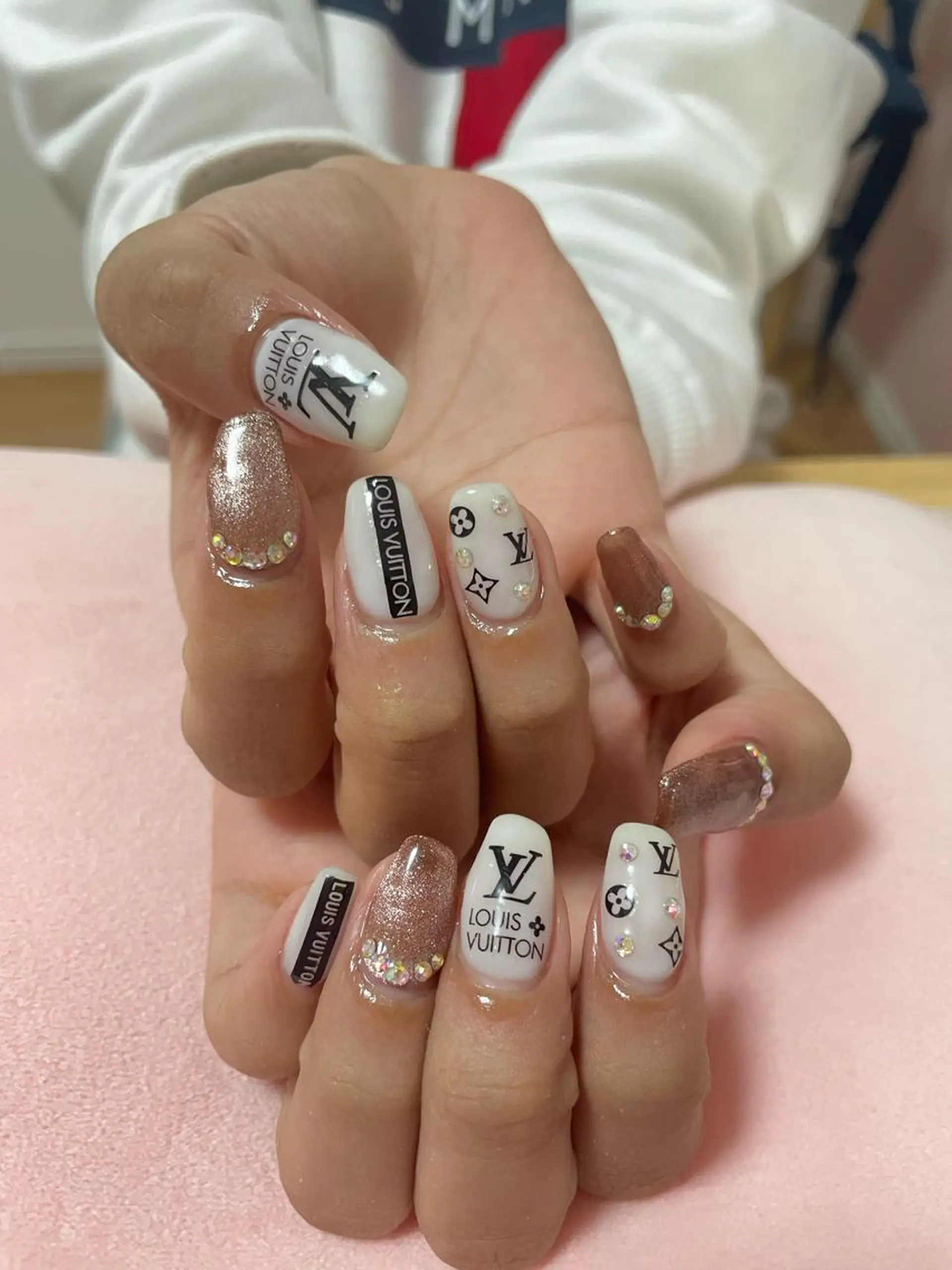 ネイル ハンドネイル フットネイル nailsalon momoのネイルデザイン