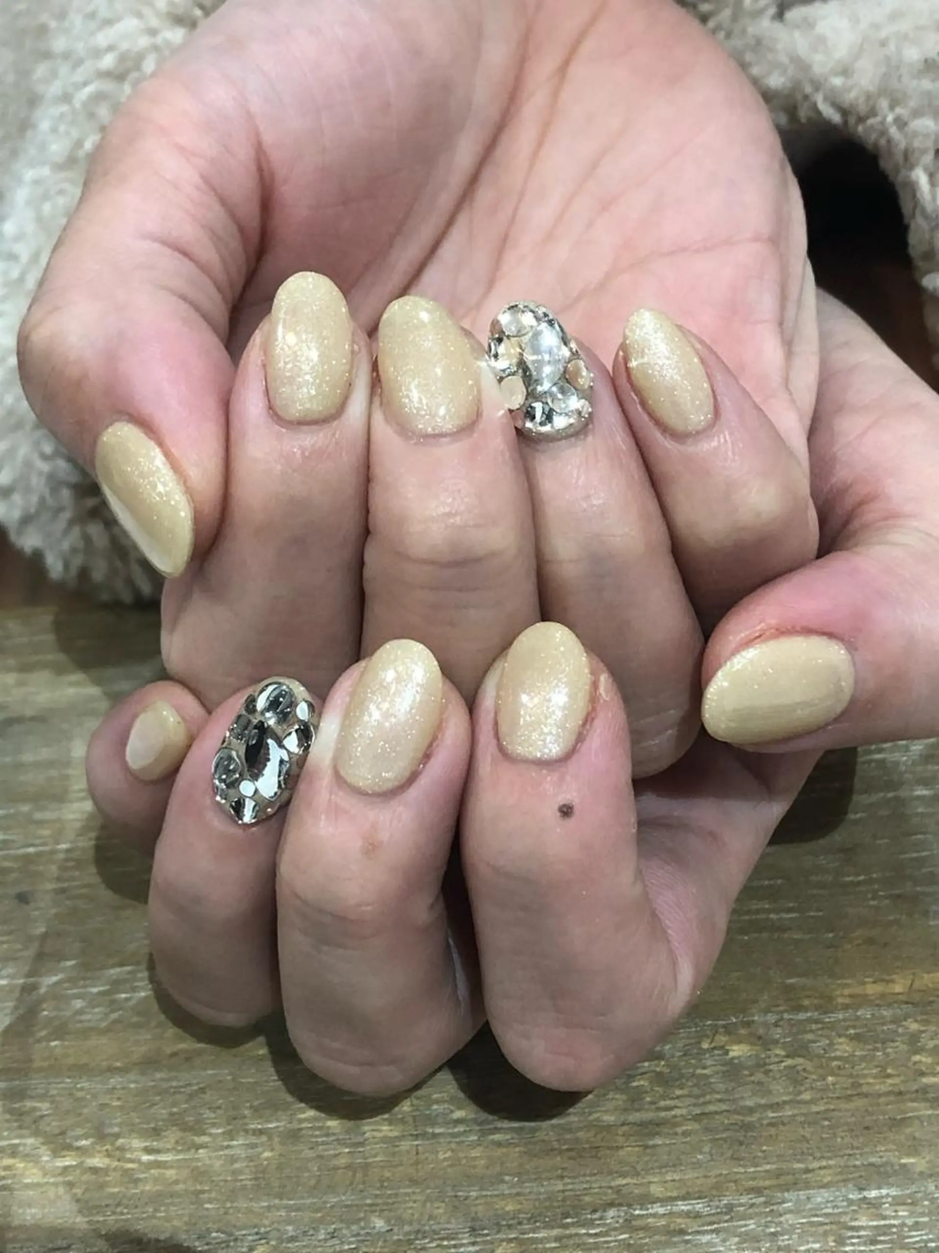 ネイル Nest 三田のマツエク・マツパデザイン