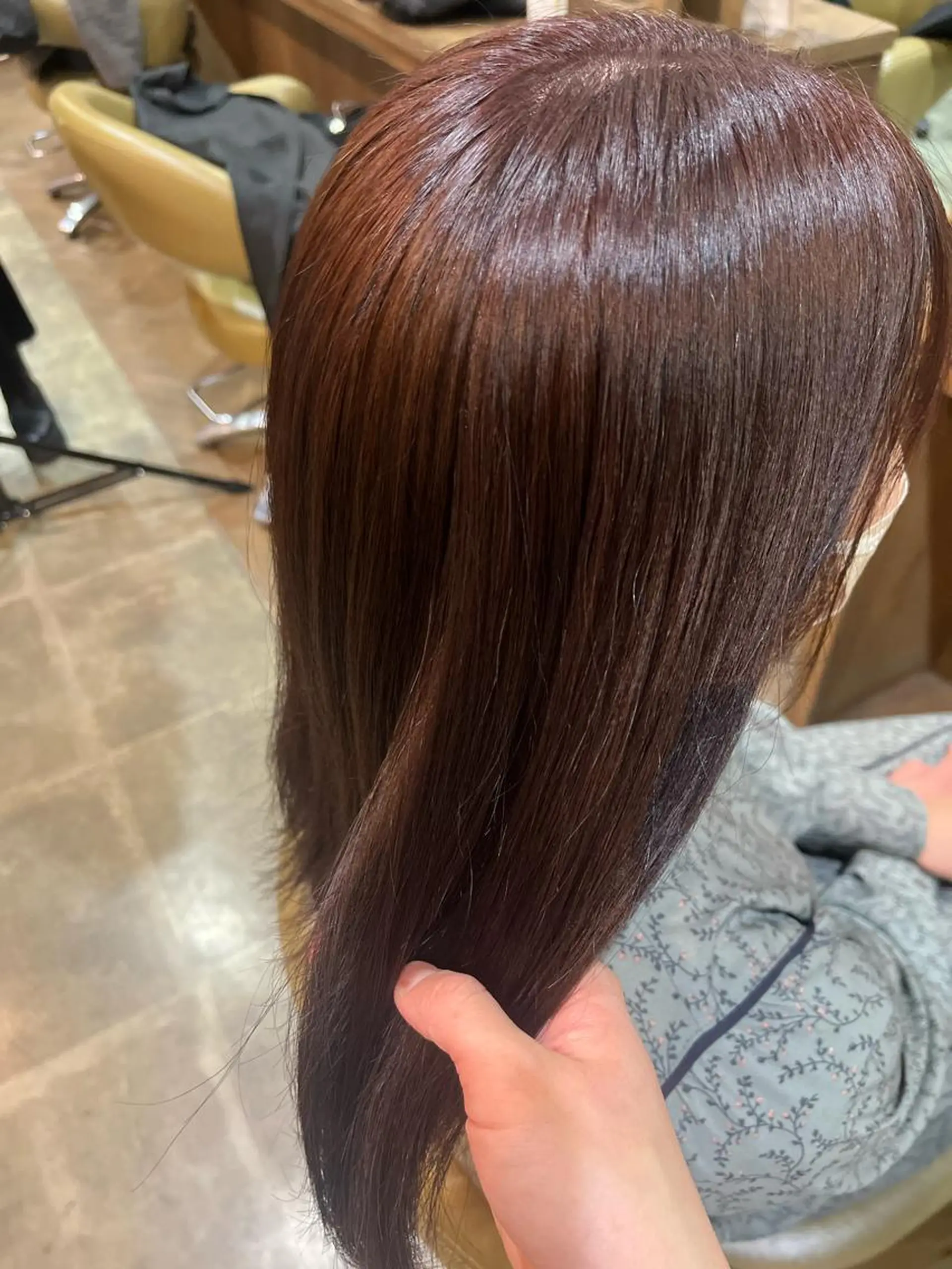 カラー ブリーチ ブラウンカラー ブリーチなしカラー 佐藤 優里のヘアスタイル