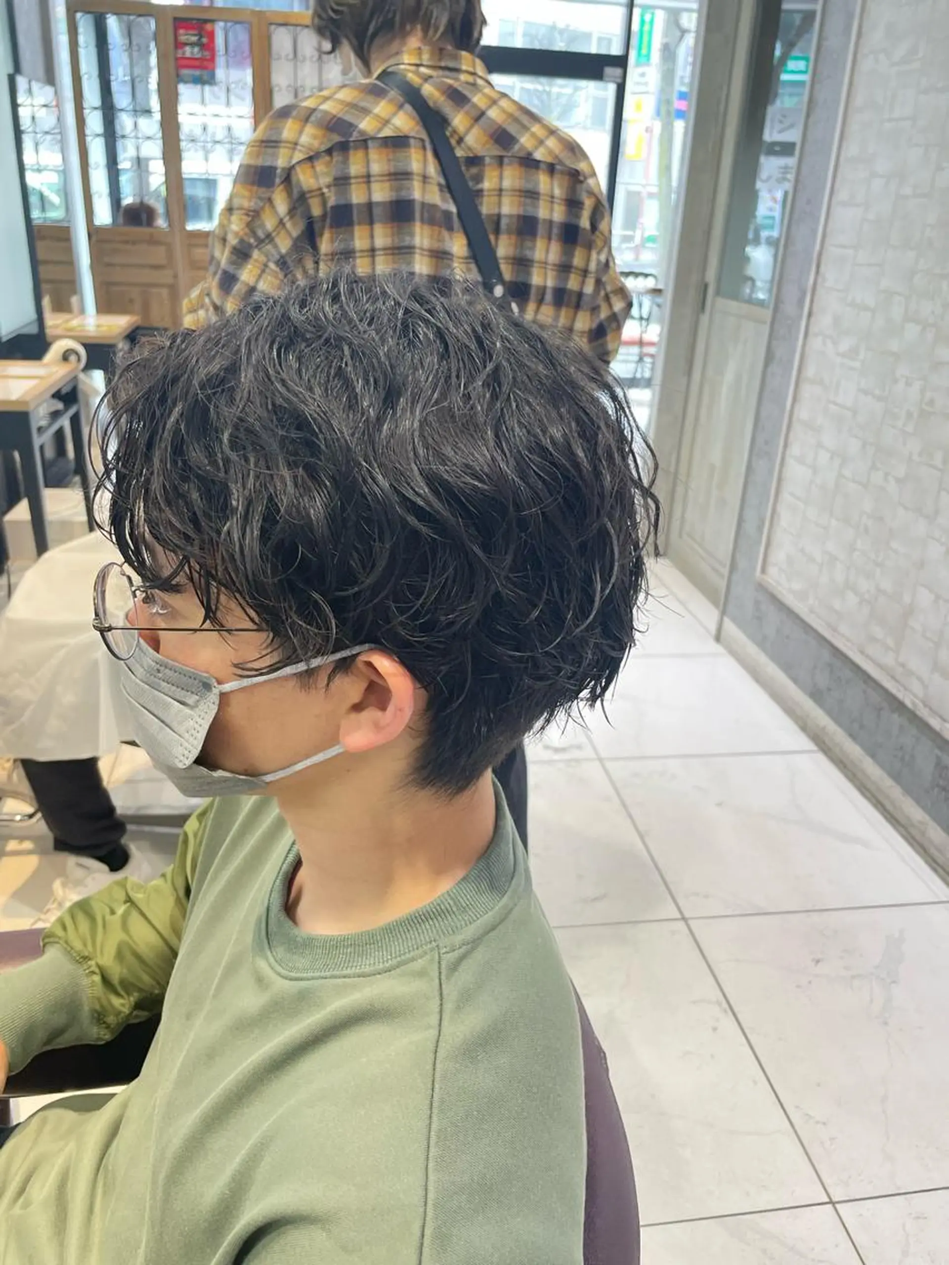 パーマ メンズ 韓国風/メンズ アイブロウワックスの眉毛・アイブロウイメージ