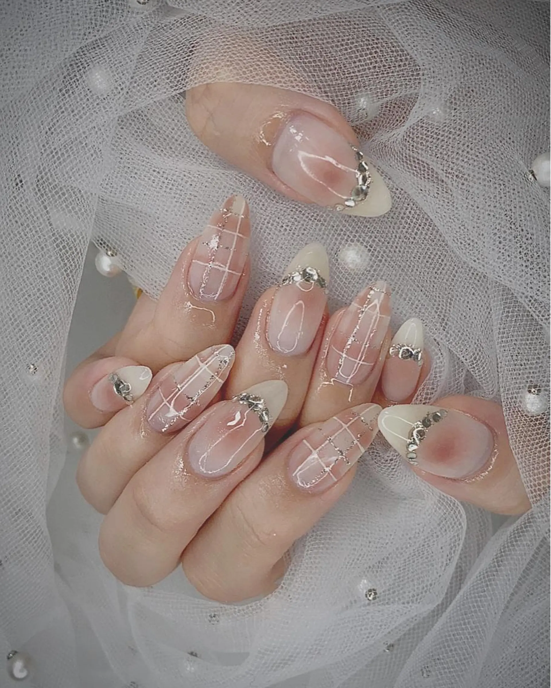 ネイル ワンホンネイル I-nailロング /ワンホン/キラキラのネイルデザイン