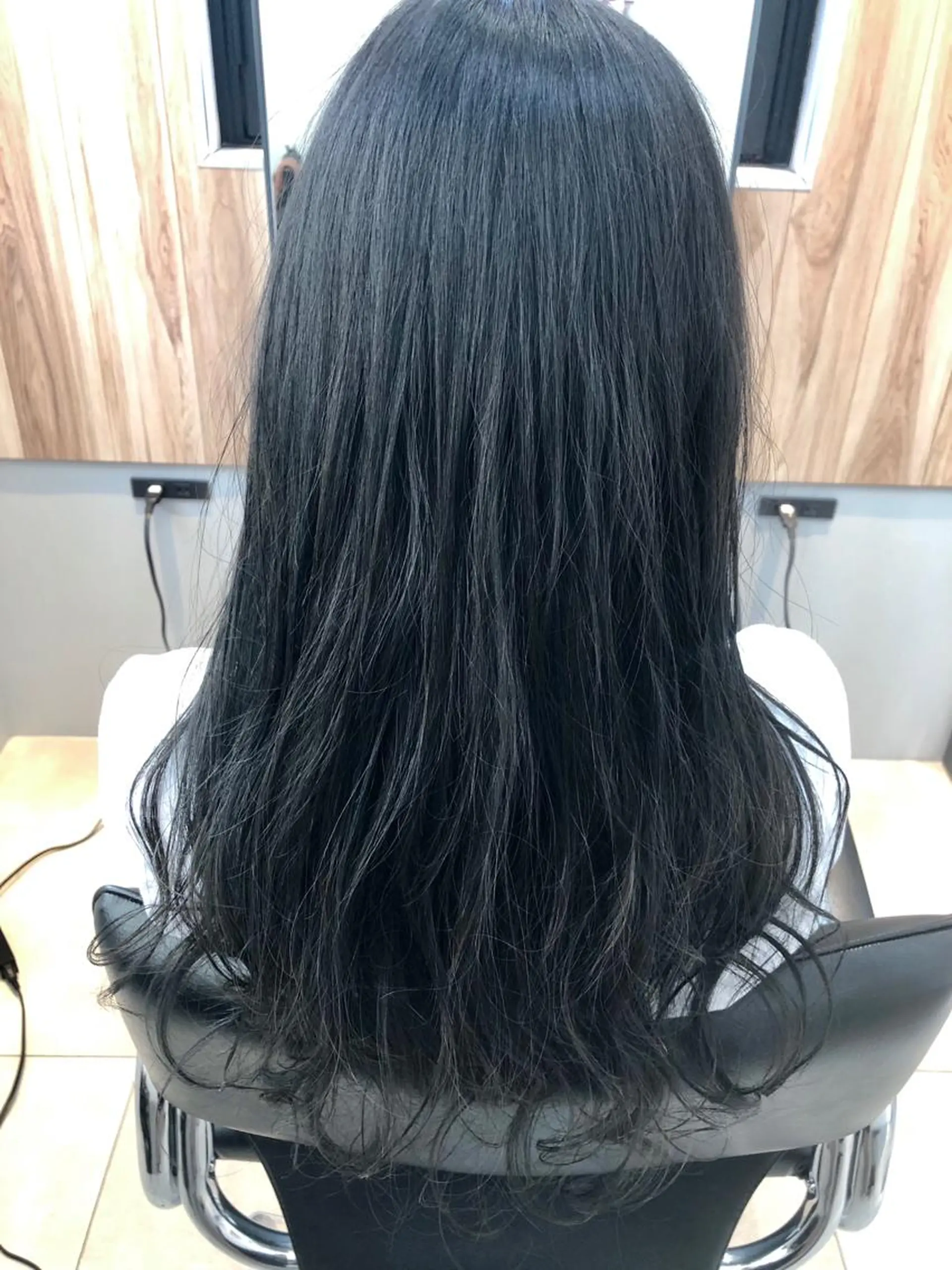 ロング カラー OFF YUYAのヘアスタイル