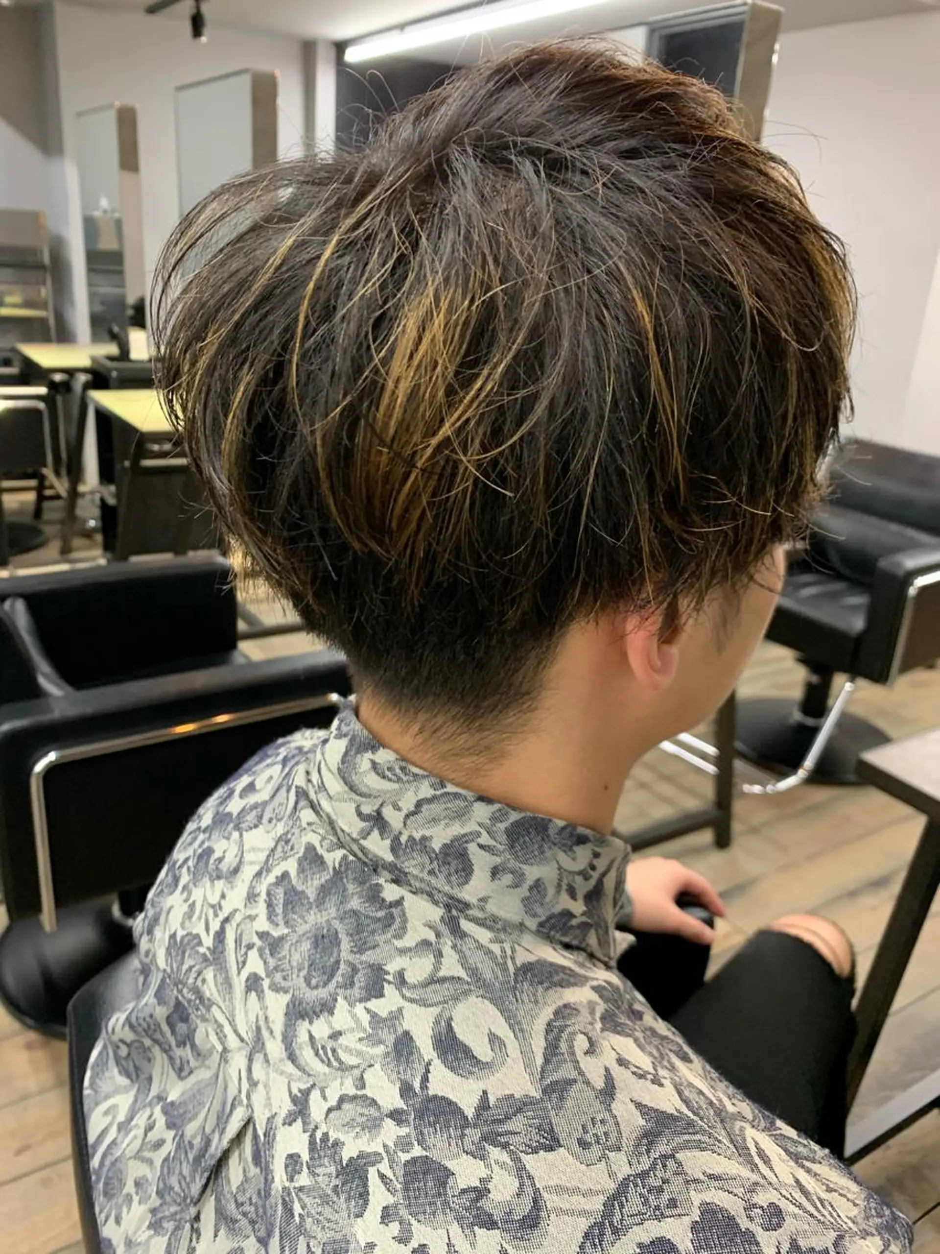 ショート ハイライト カット ヘアカラー ヘアサロンM  渋谷所属・メンズパーマ 工藤勇也のヘアスタイル