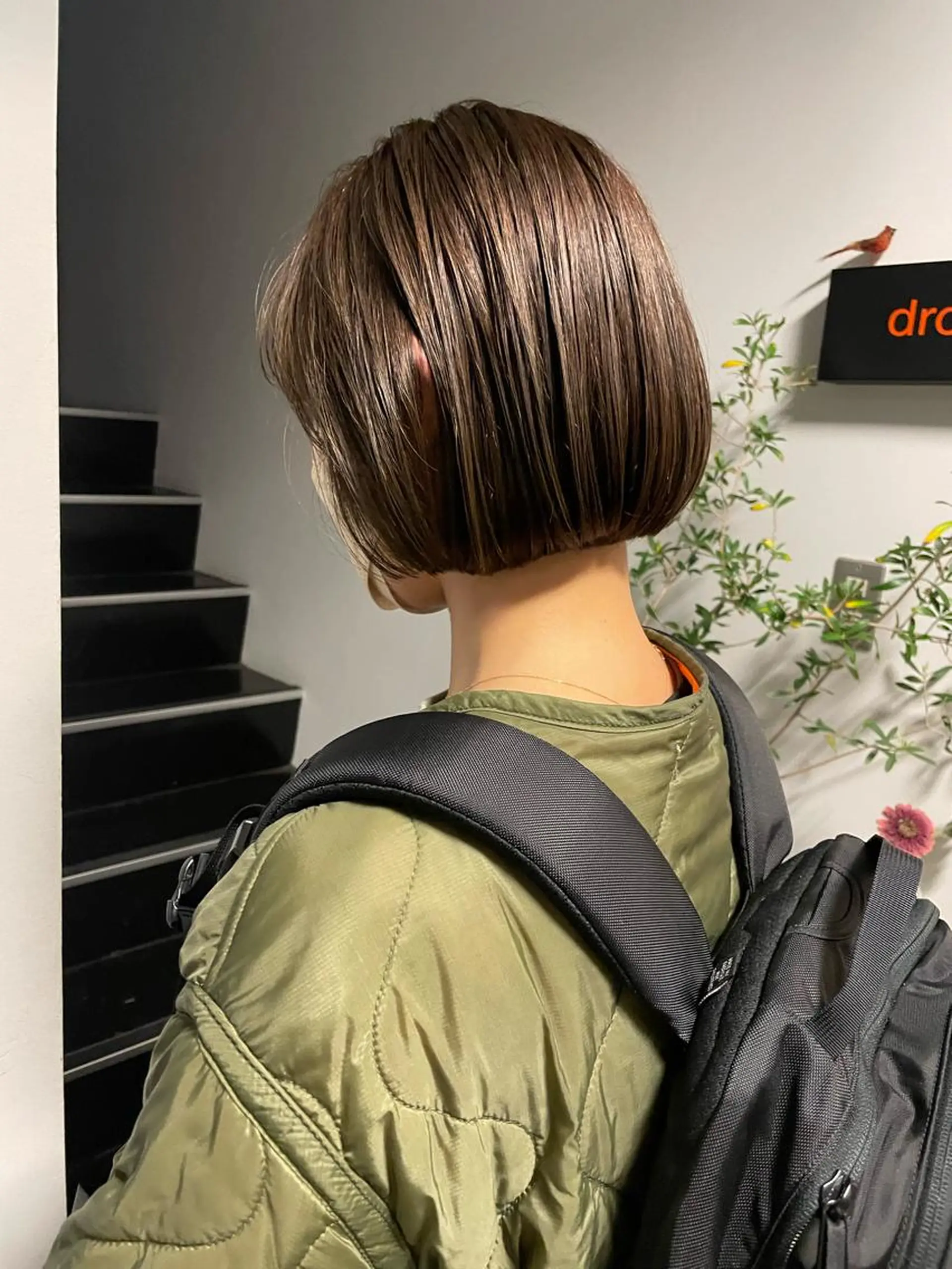 ショート カラー ベージュカラー ハイライトカラー ハイライト ヘアカラー ファッションに 溶け込むstyleのヘアスタイル