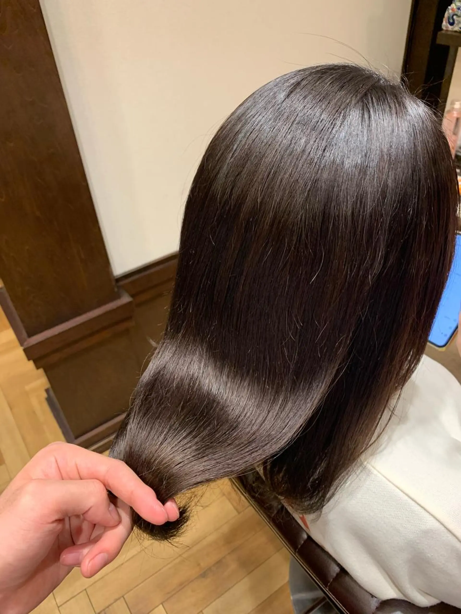 セミロング 縮毛矯正 トリートメント beautism clock所属・韓国風🇰🇷うる艶 レイヤー/海青🫧のヘアスタイル