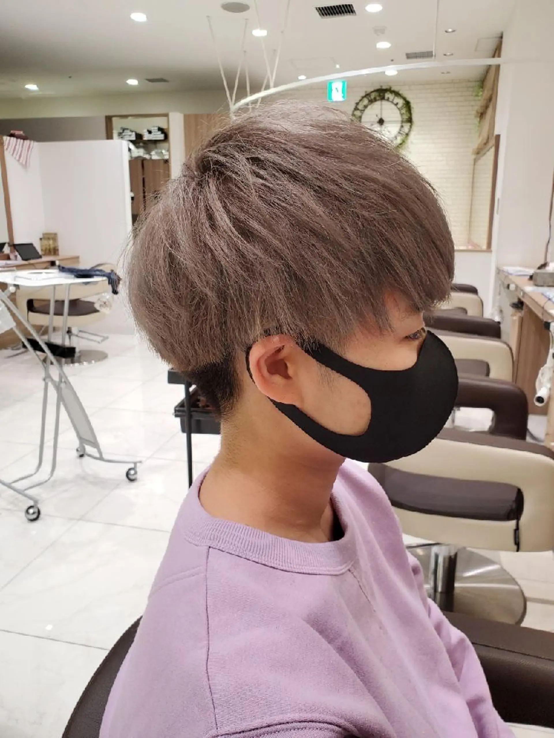 ショート カラー ベージュカラー ブリーチ イルミナカラー 中村 和貴のヘアスタイル