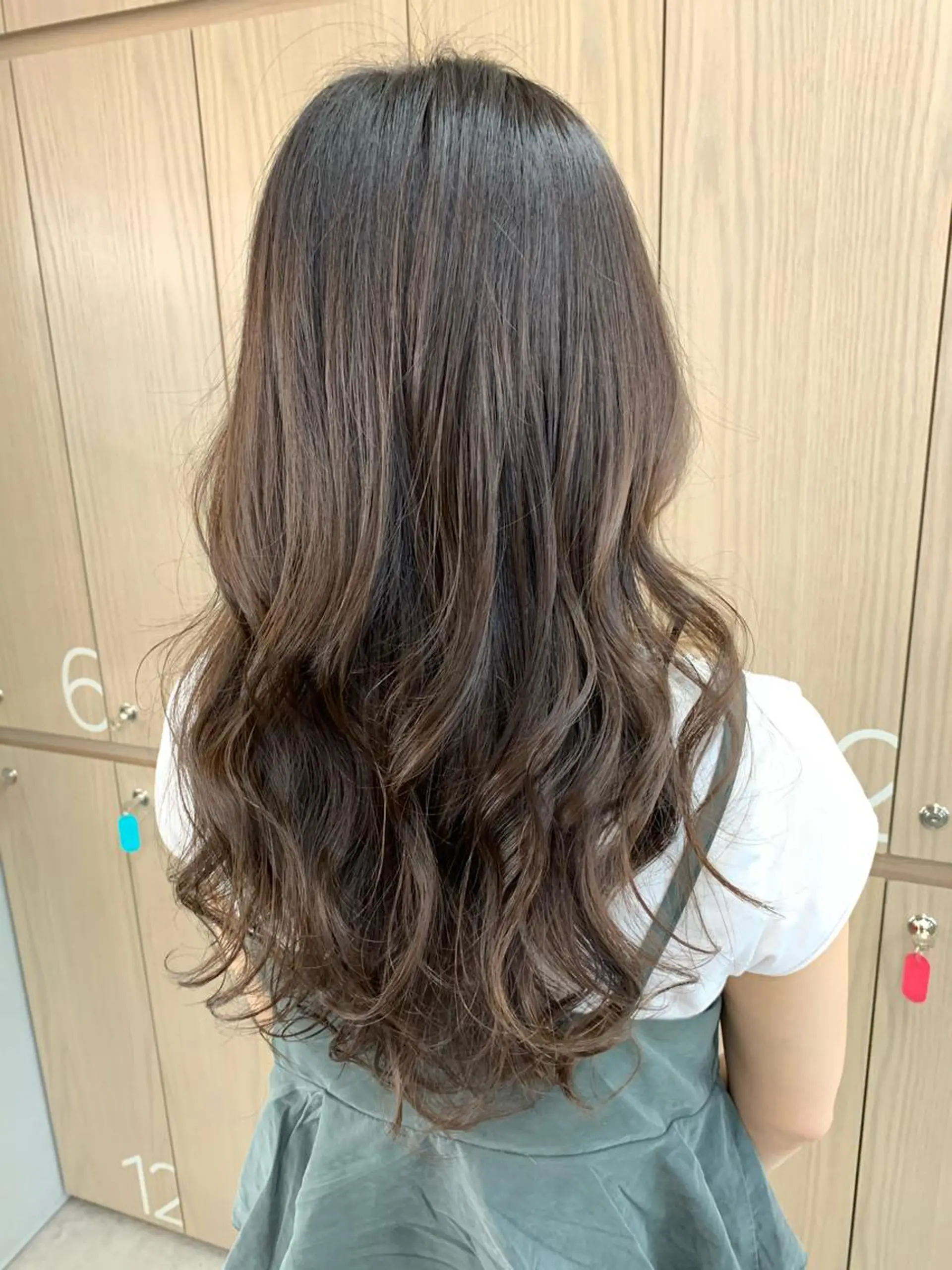 セミロング カラー Silk-lei【銀座店】所属・銀座/美髪縮毛矯正 /髪質改善/山本翔華のヘアスタイル