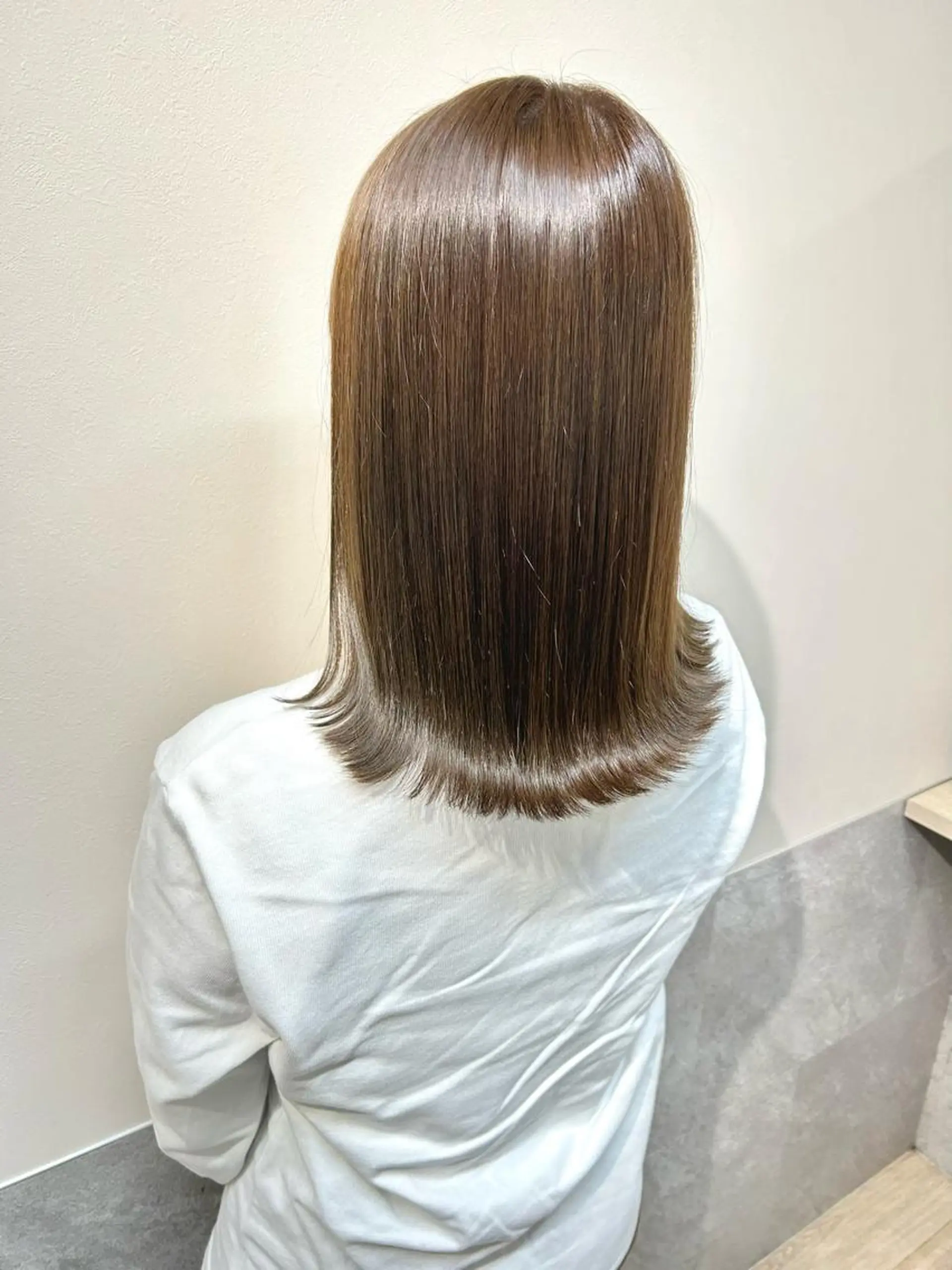 セミロング カラー カット ヘアカラー トリートメント 西 めぐみのヘアスタイル