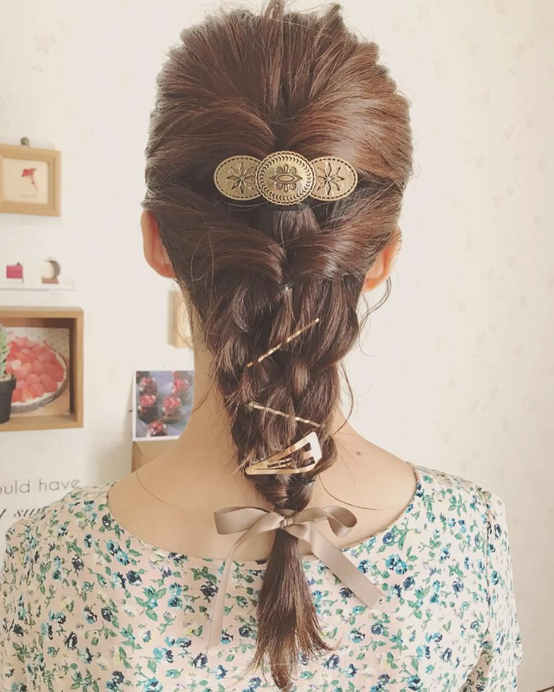 ヘアアレンジ 暖色カラー🍊 ボブ🌿顔周りcutのヘアスタイル