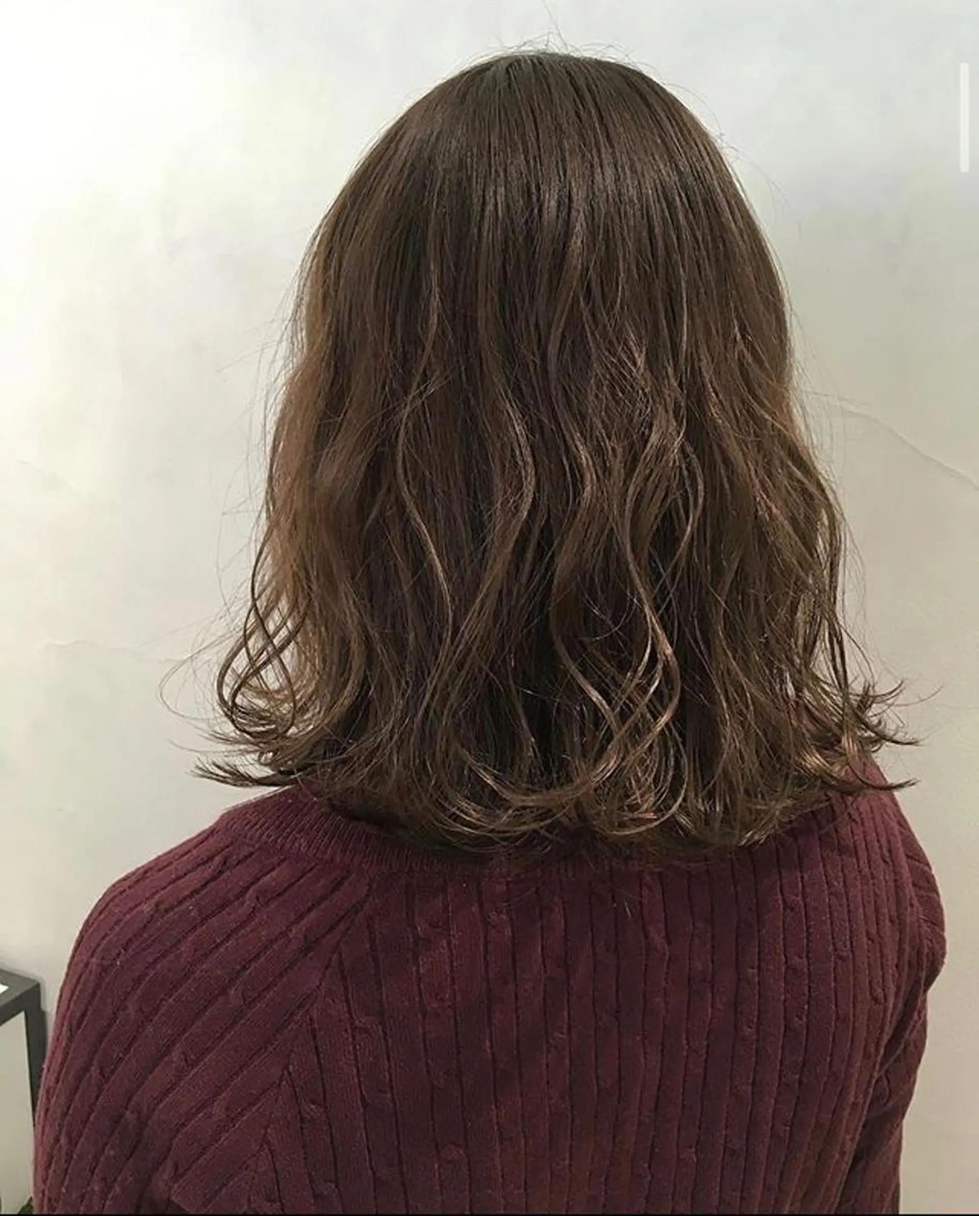 セミロング カラー ヘアアレンジ アッシュ ベージュカラー ブリーチ ハイトーンカラー ブリーチなしカラー エグチ アキラのヘアスタイル