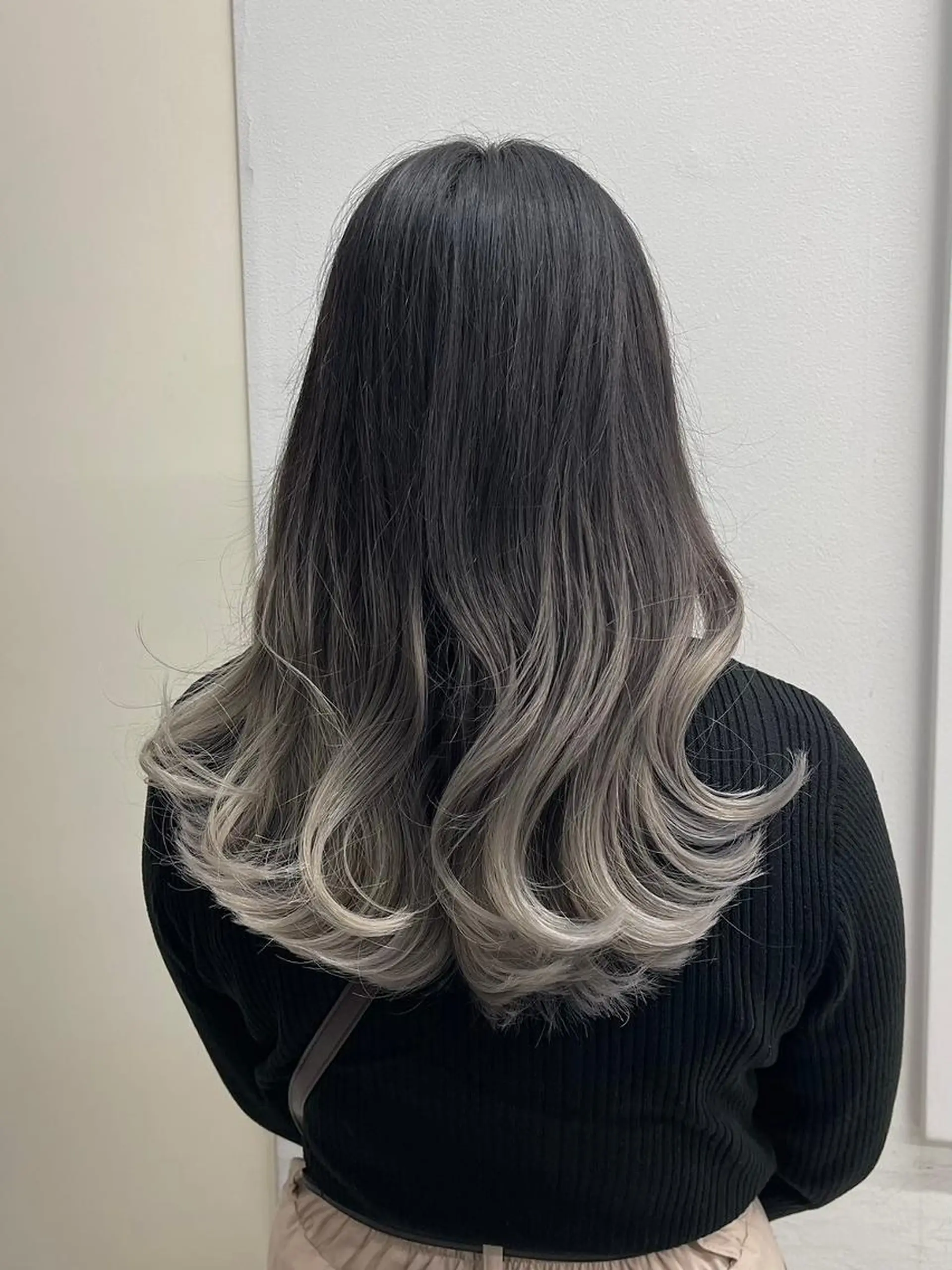 カラー ロング グラデーションカラー siesta by amble luxeのヘアスタイル