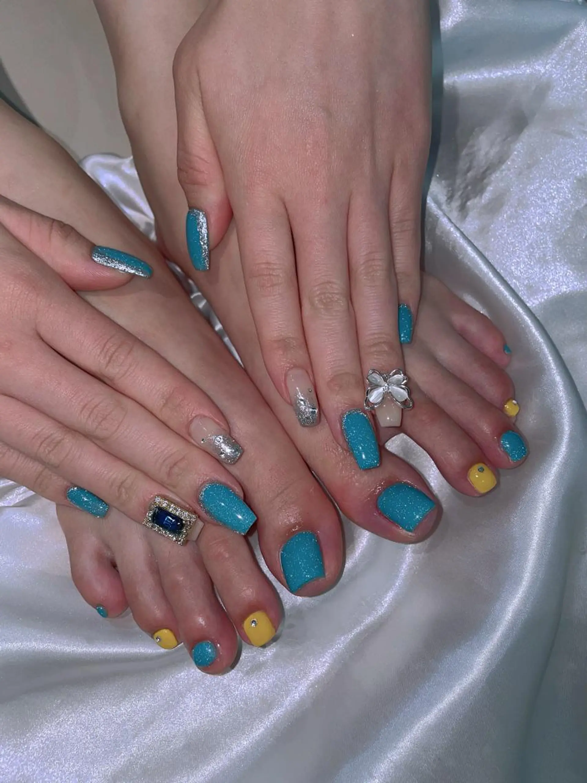 ネイル フットネイル おそろいネイル NAIL and EYELASH ALPHA.所属・ALPHA. 姫繇のネイルデザイン