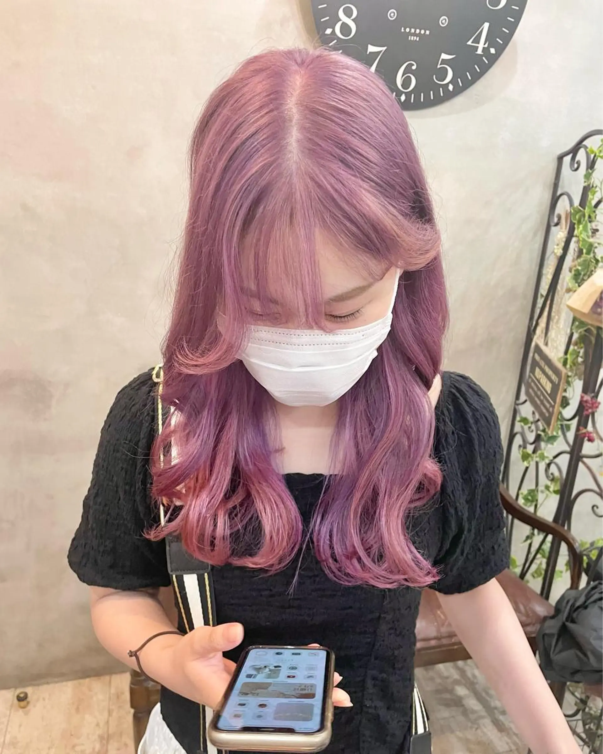 セミロング カラー ヘアアレンジ ラベンダーカラー ピンクカラー ピンクラベンダー ヘアカラー 【ピンク/韓国ヘア/ ヘアセット】亜海のヘアスタイル