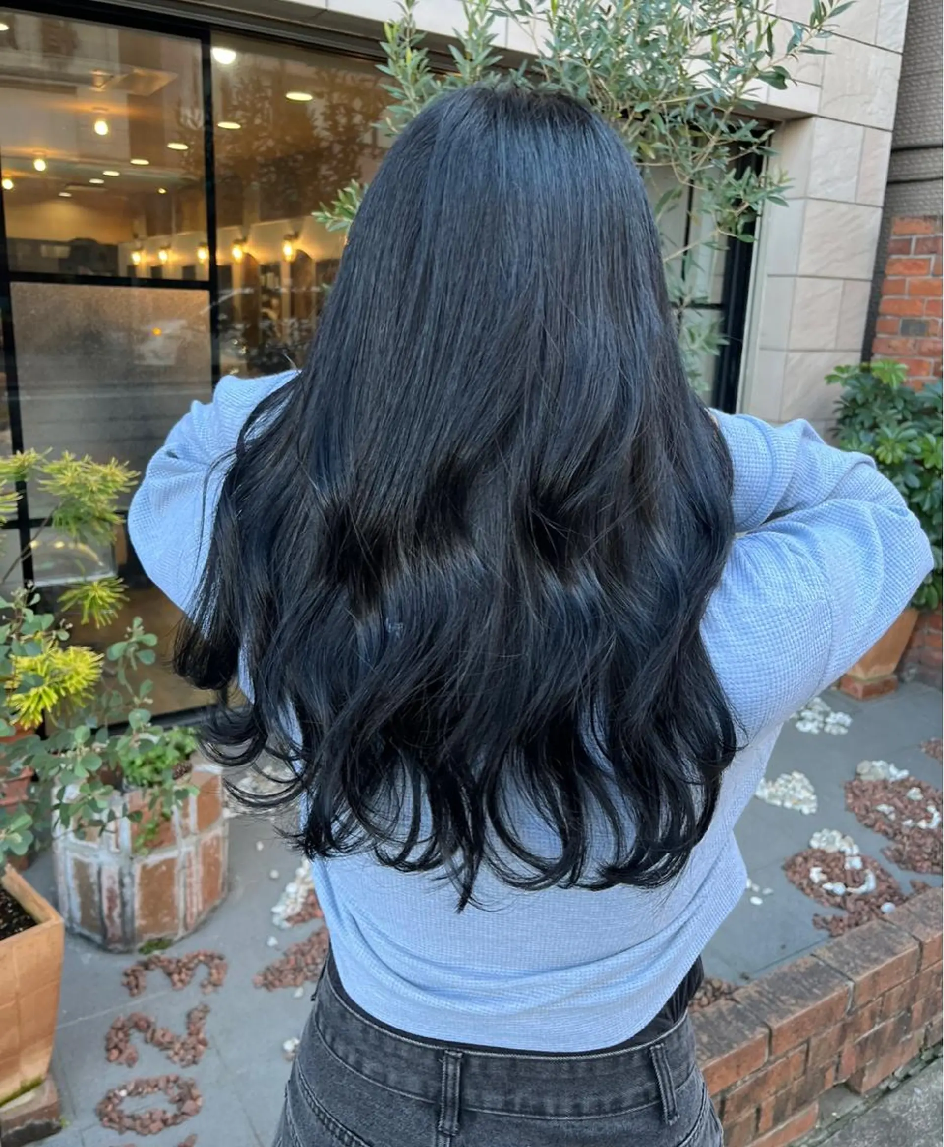 セミロング カラー 黒髪 ブルーカラー ブルーブラック ヘアカラー SHIAN 八王子👼鬼塚さやかのヘアスタイル