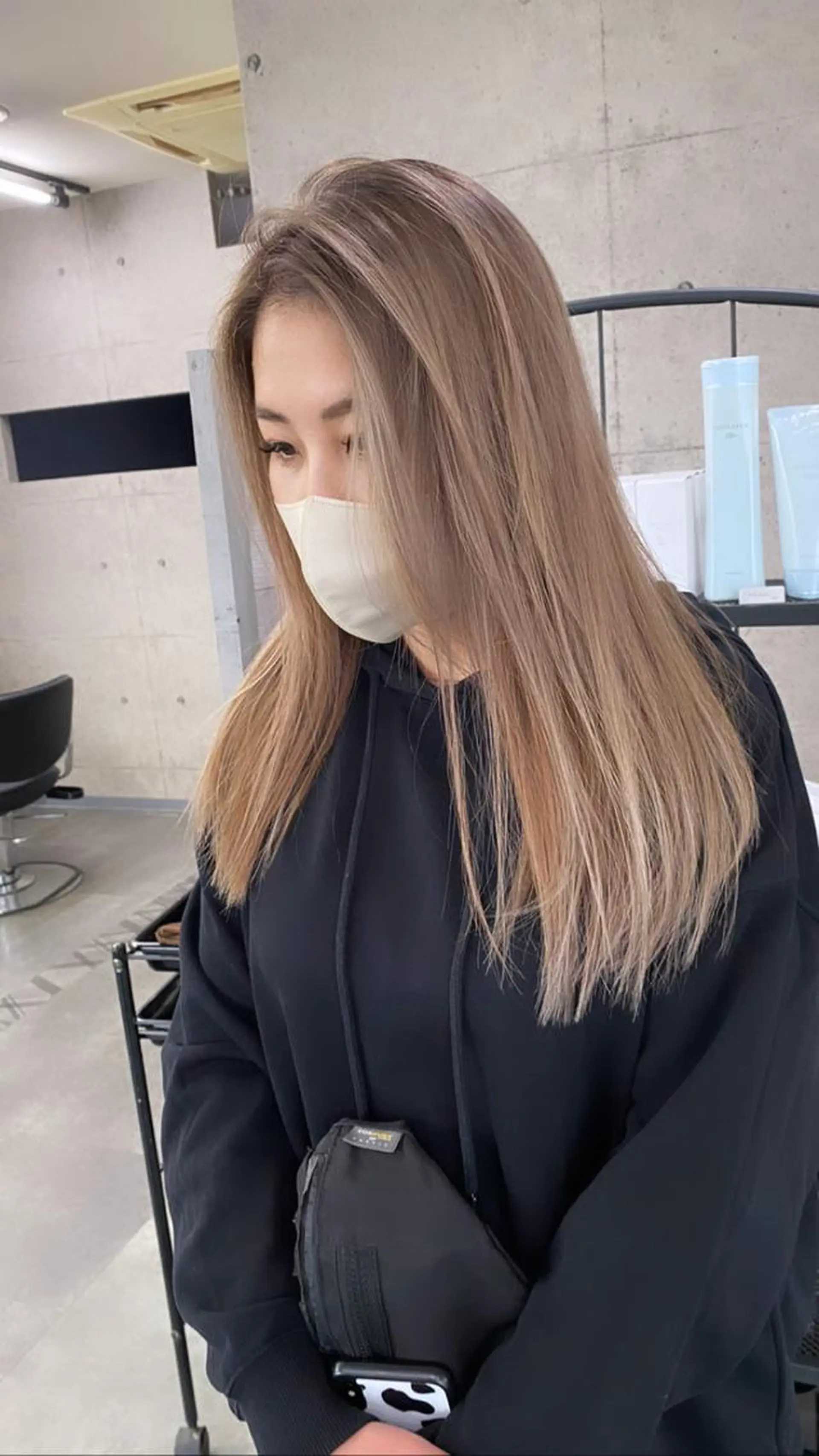 ミディアム カラー ヘアアレンジ アッシュ バレイヤージュ ブリーチ ブロンド ブラウンカラー SUZU/岡山/矯正 ブリーチ/レイヤーのヘアスタイル