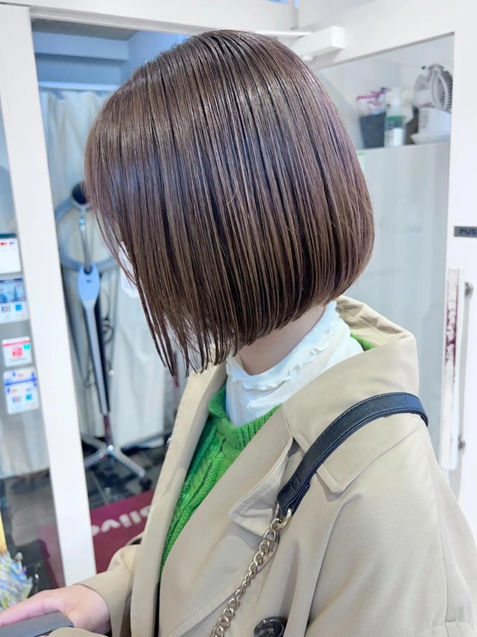 ショート センターパート /ニュアンスパーマのヘアスタイル