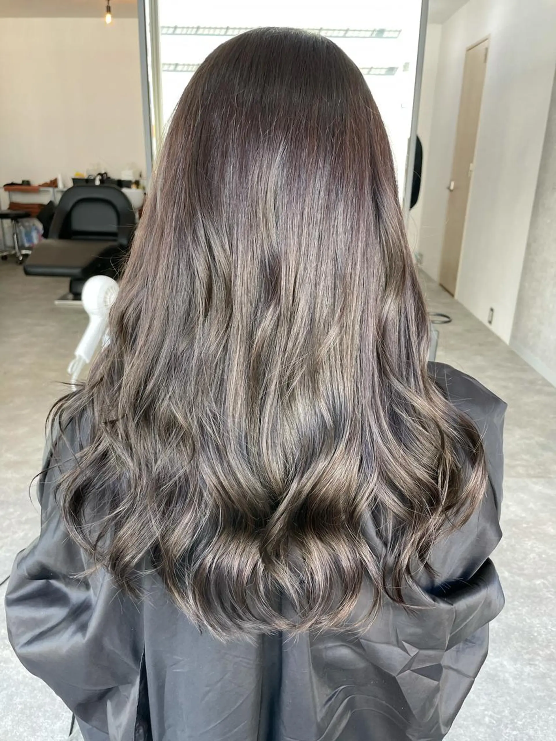ロング カラー パーマ ヘアアレンジ メンズ キッズ ネイル マツエク・マツパ メンズバレイヤージュ メンズブリーチ フェードカット メンズハイライト メンズインナーカラー メンズ特化 しゅうへいのヘアスタイル