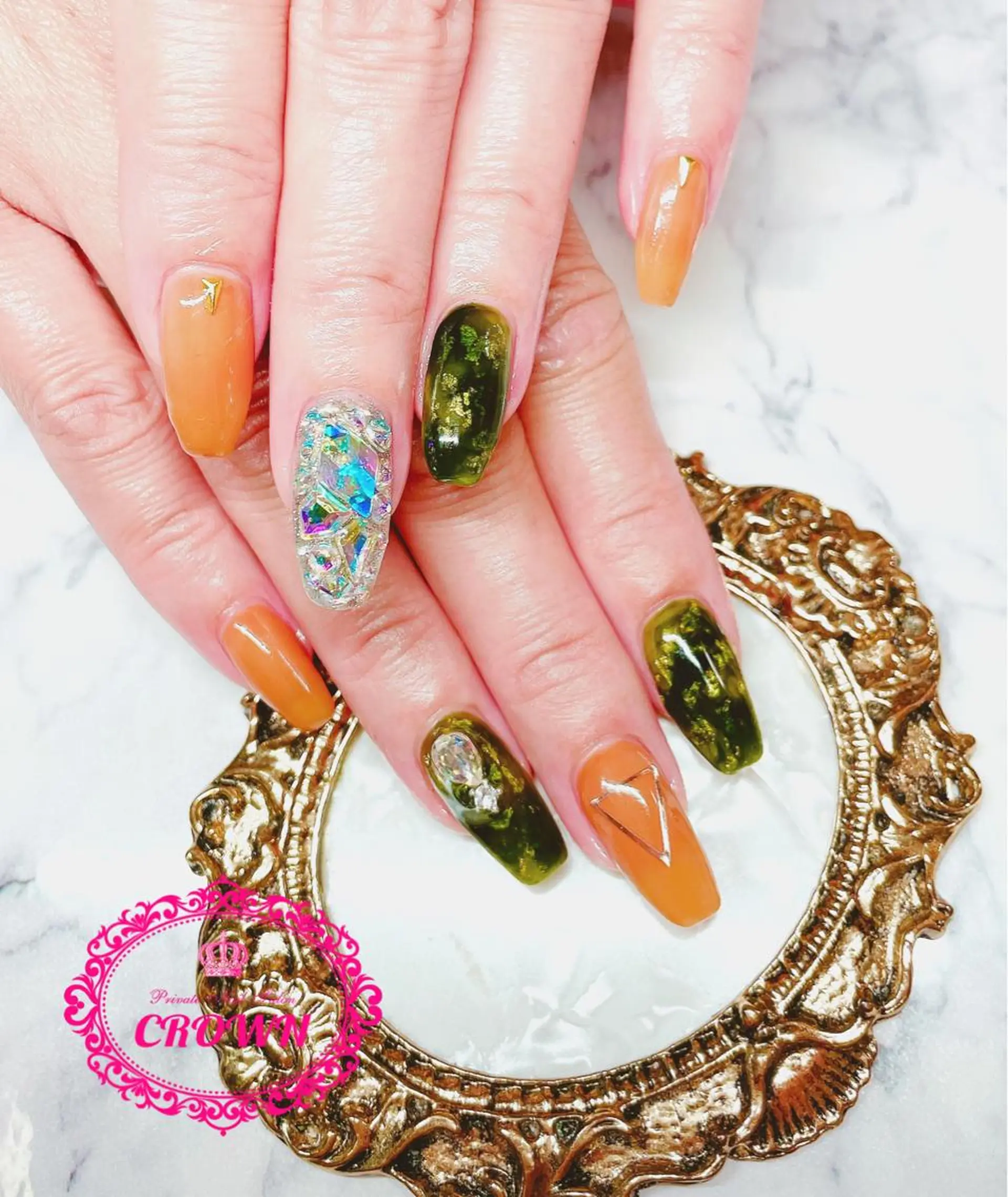 ネイル CROWN プライベートサロンのネイルデザイン