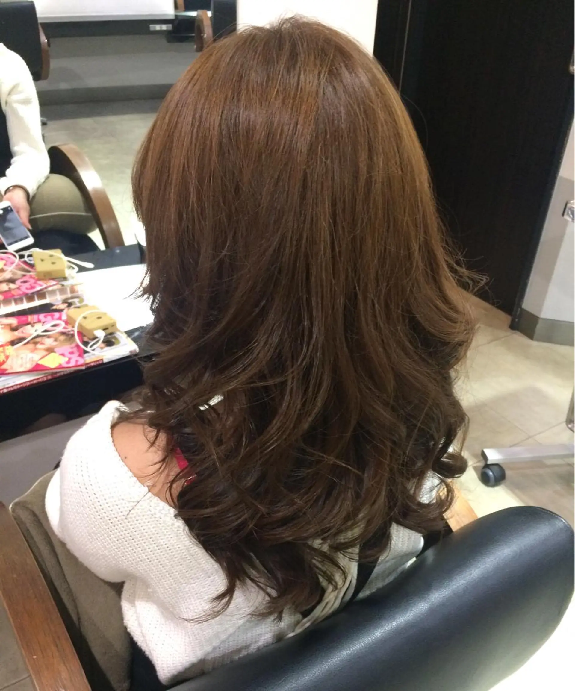 ロング カラー ヘアアレンジ アッシュ ベージュカラー レイヤーカット カット パーマ トリートメント DISCOHAIRsanc（ルジャルダン町田）所属・烏山 達也のヘアスタイル