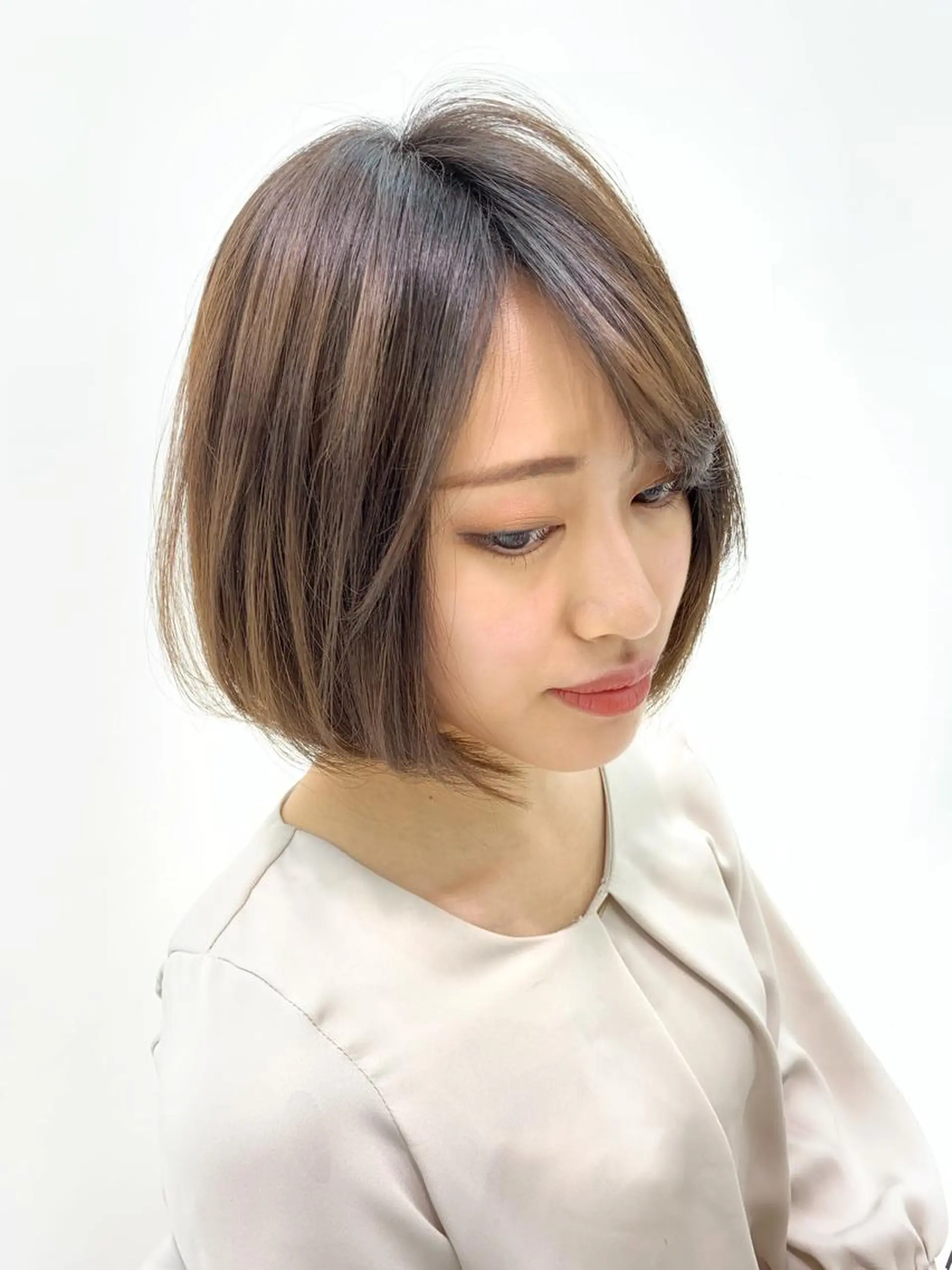 ショート 縮毛矯正/白髪ぼかし ショートボブ/鈴木のヘアスタイル