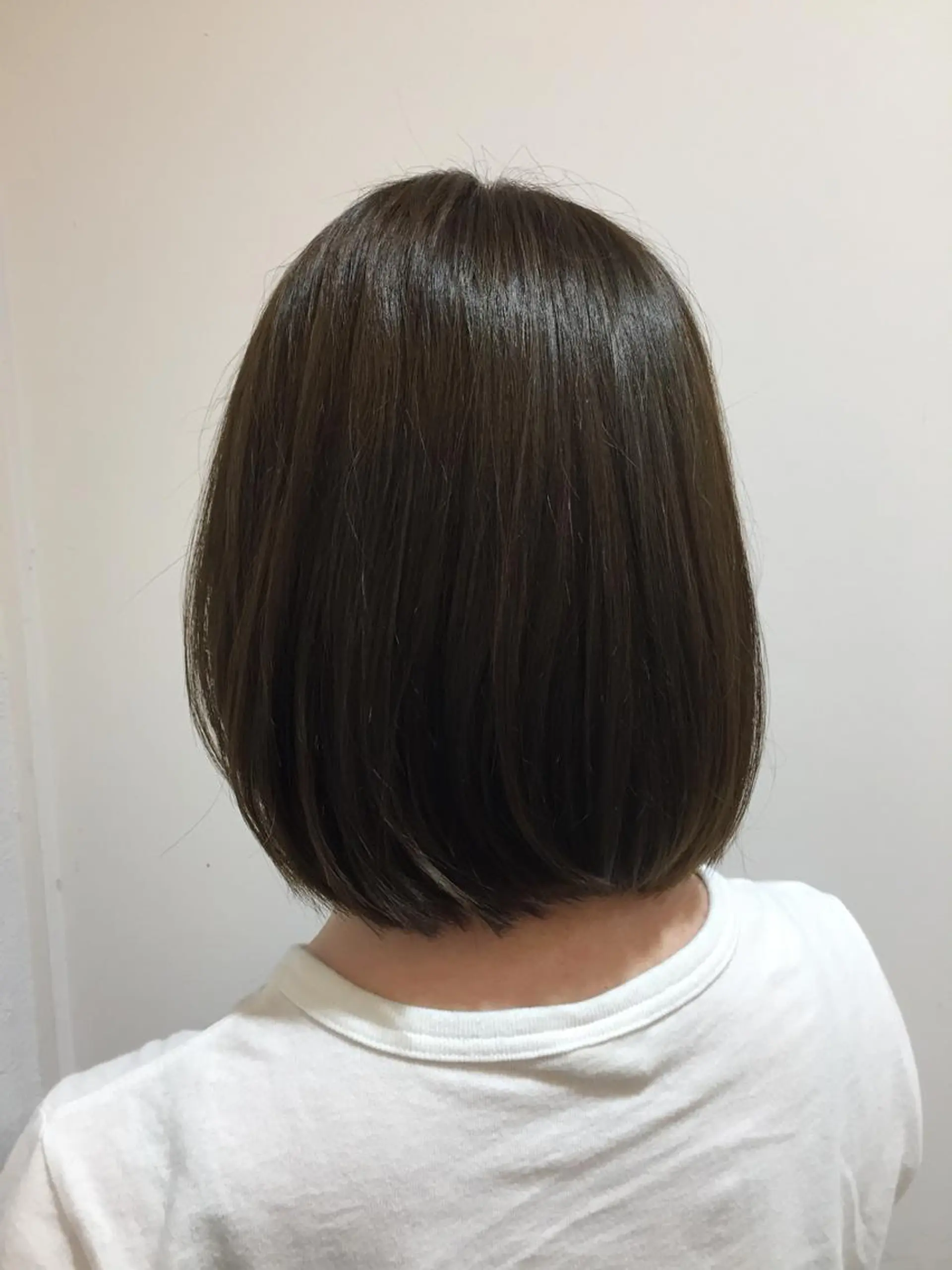 ショート カラー オリーブカラー VanCouncil 千種所属・大竹 穂香のヘアスタイル