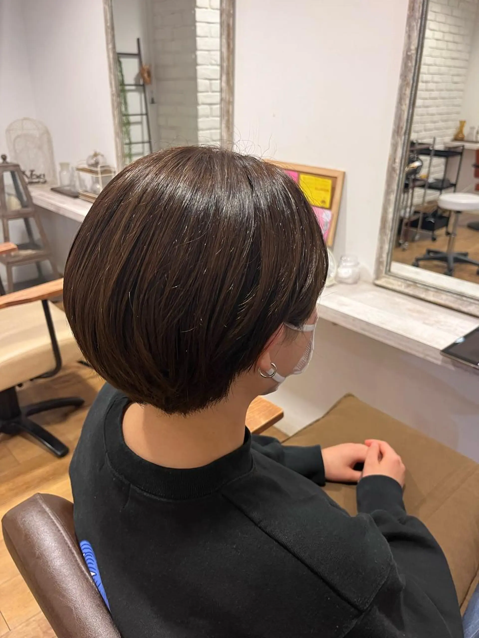 ショート カラー アッシュ 透明感カラー 関根 菜帆のヘアスタイル