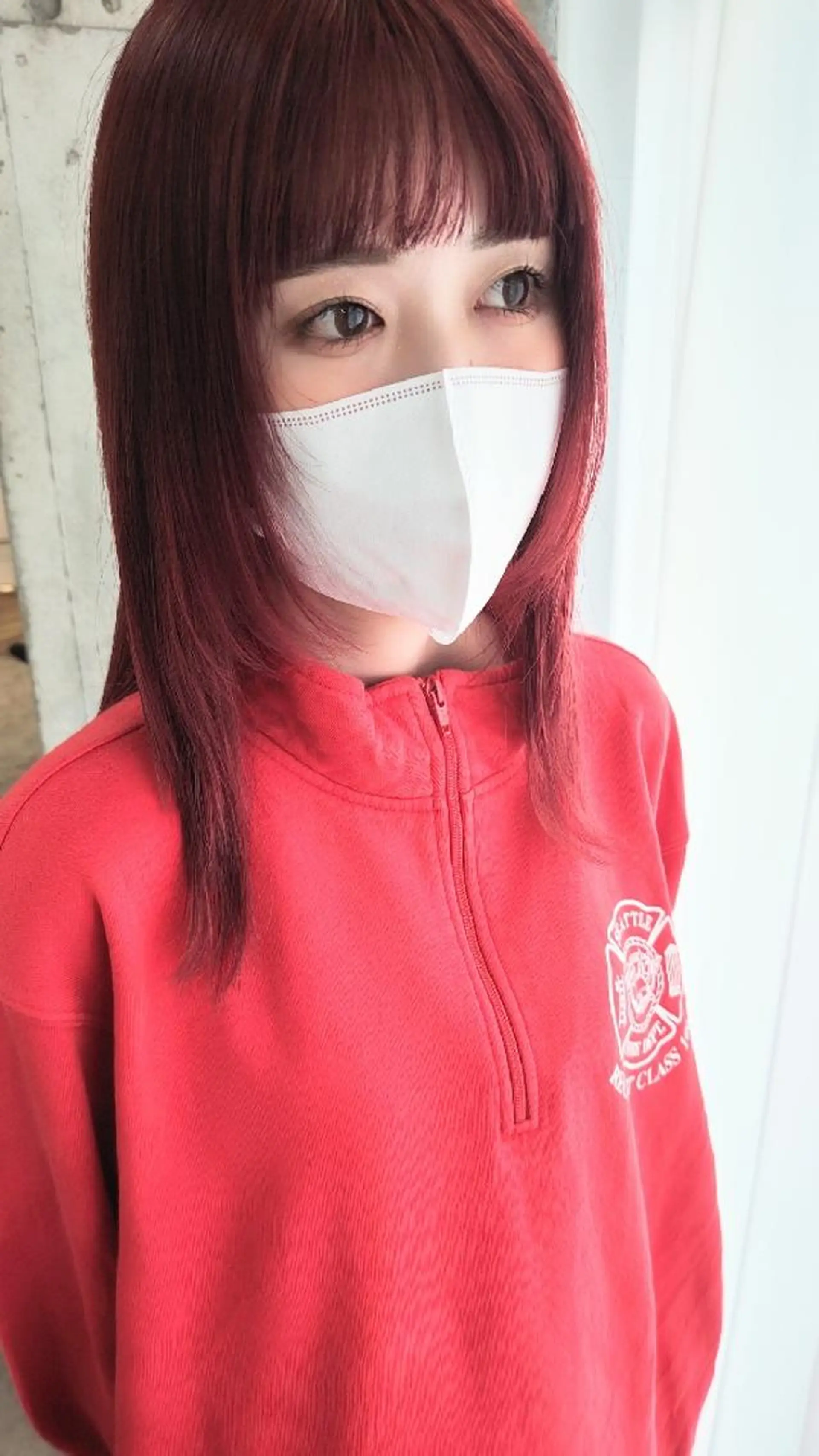 ミディアム カラー ブリーチ ケアブリーチ レッドカラー Mood hair salon所属・髪質改善.縮毛矯正 ×韓国ヘアyukiのヘアスタイル