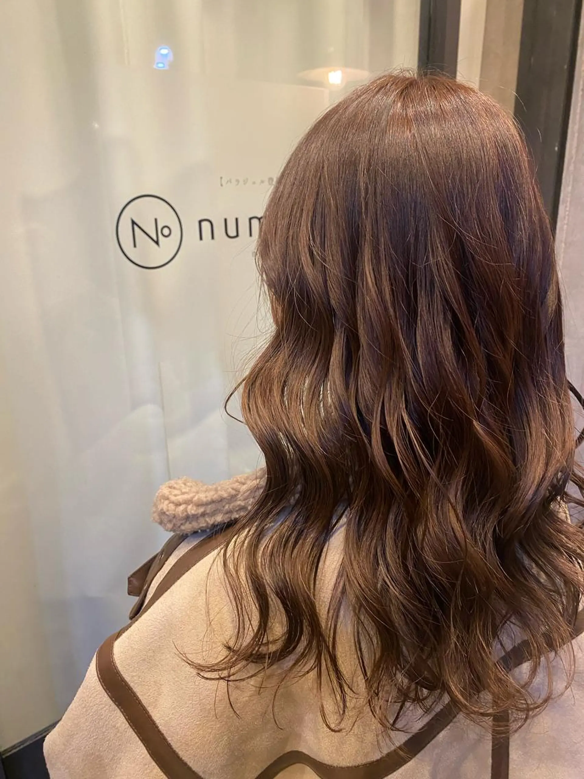 ロング Aimee Shieのヘアスタイル