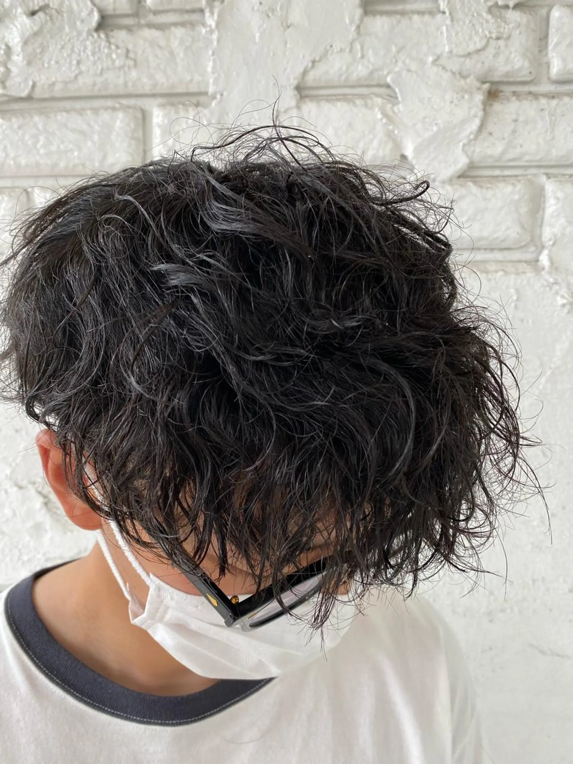 パーマ メンズ 尾崎 優也のヘアスタイル