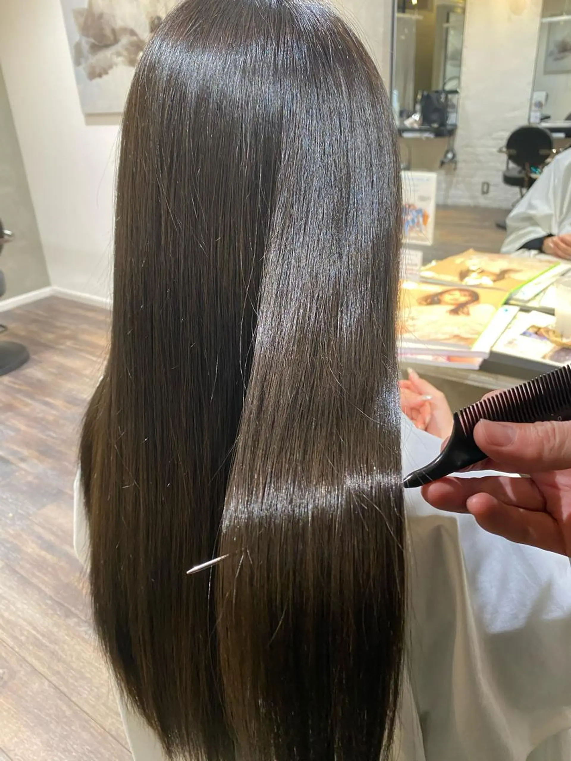 ロング カラー アディクシーカラー ブリーチ カット ヘアカラー 梅田ハイトーン チダ ヒナノのヘアスタイル